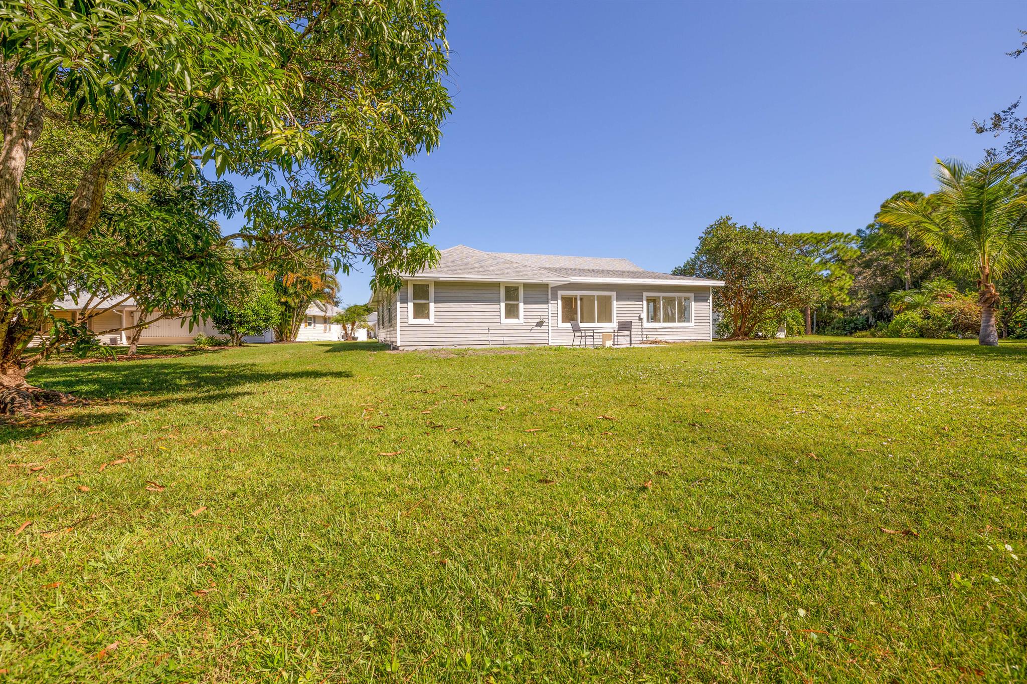 7090 SE Lillian Court