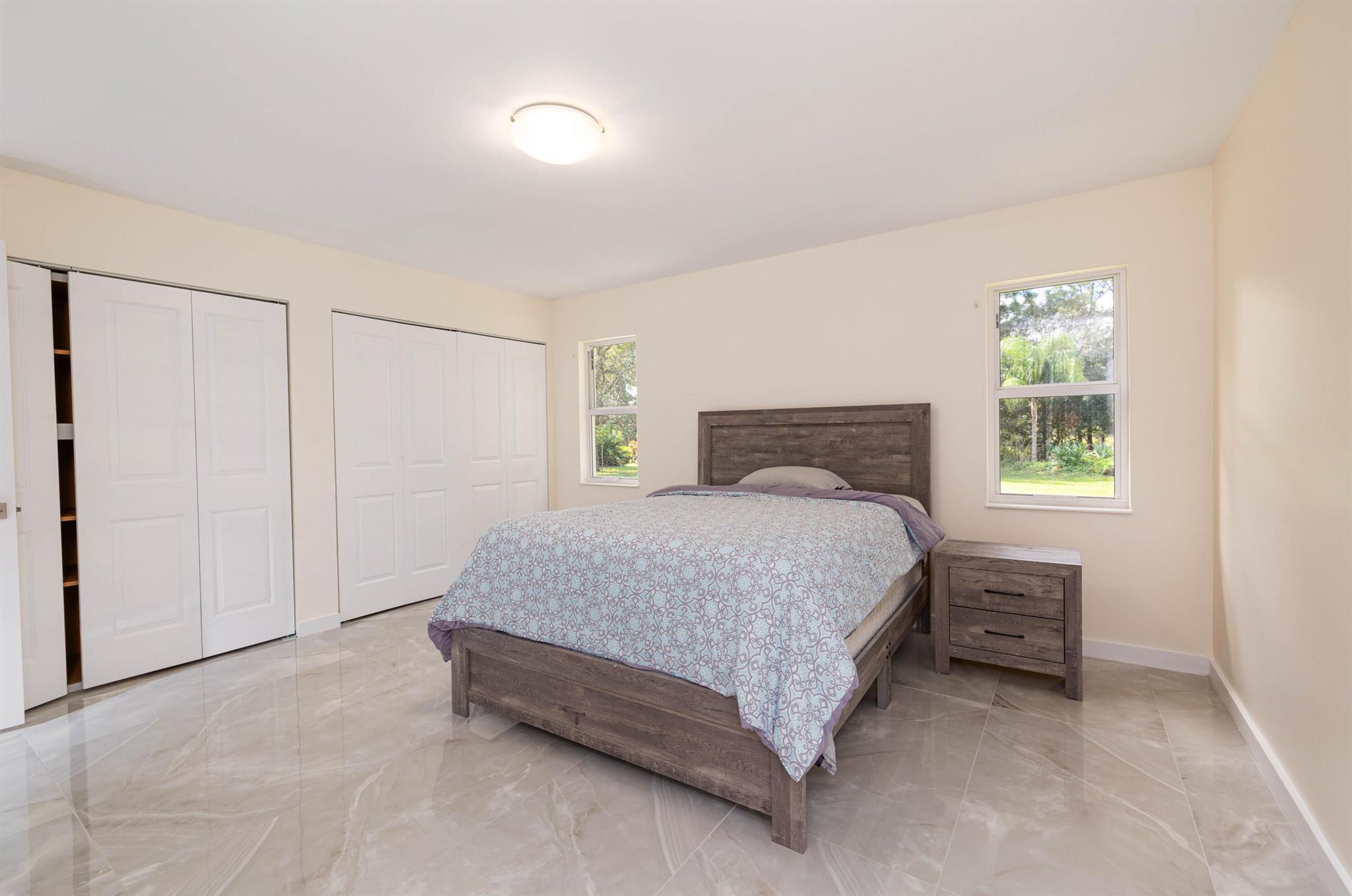 7090 SE Lillian Court