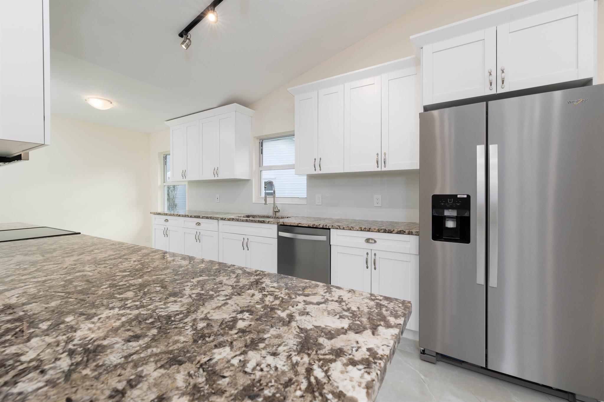 7090 SE Lillian Court