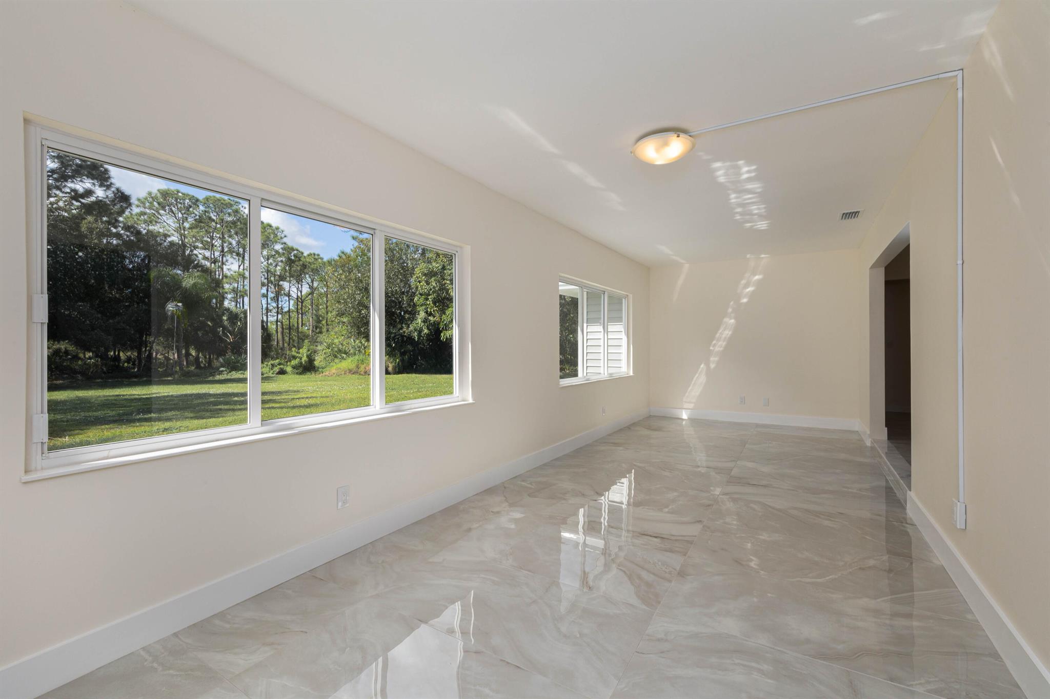 7090 SE Lillian Court