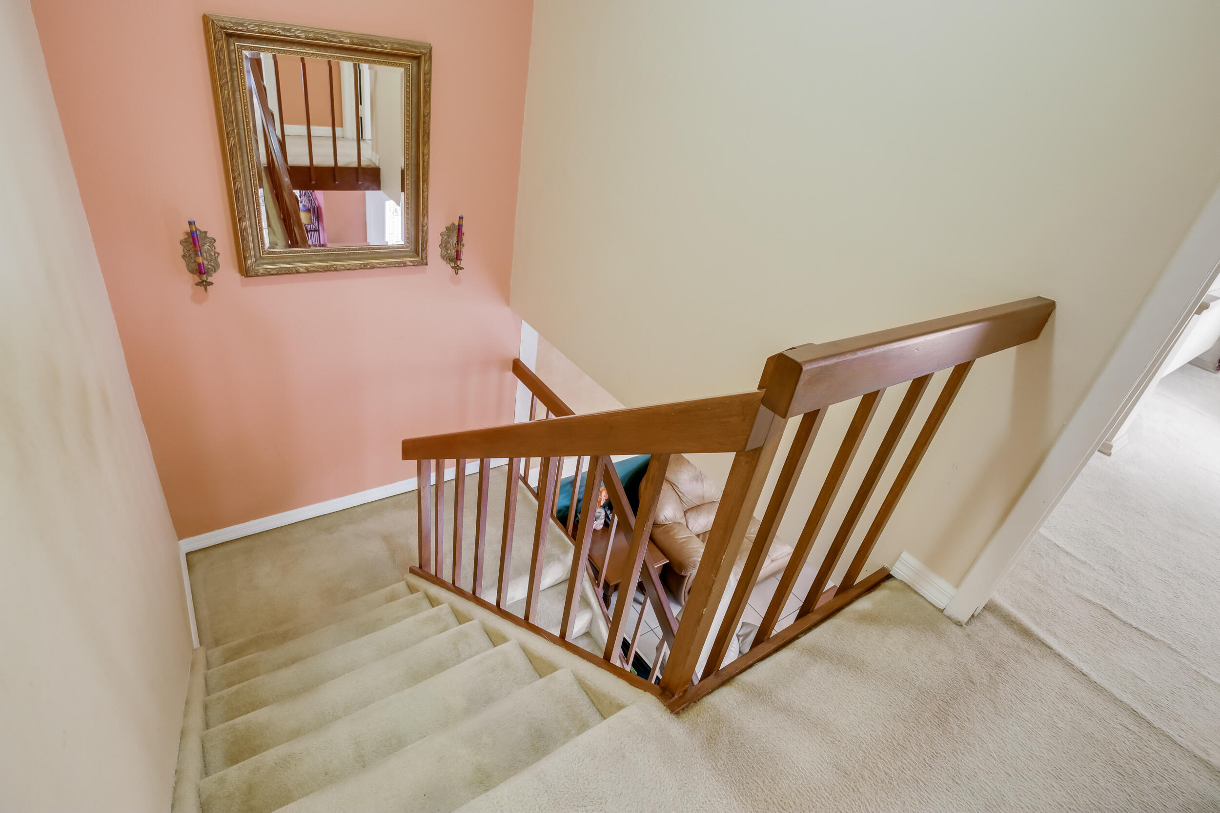 1002 Springdale Ct Court