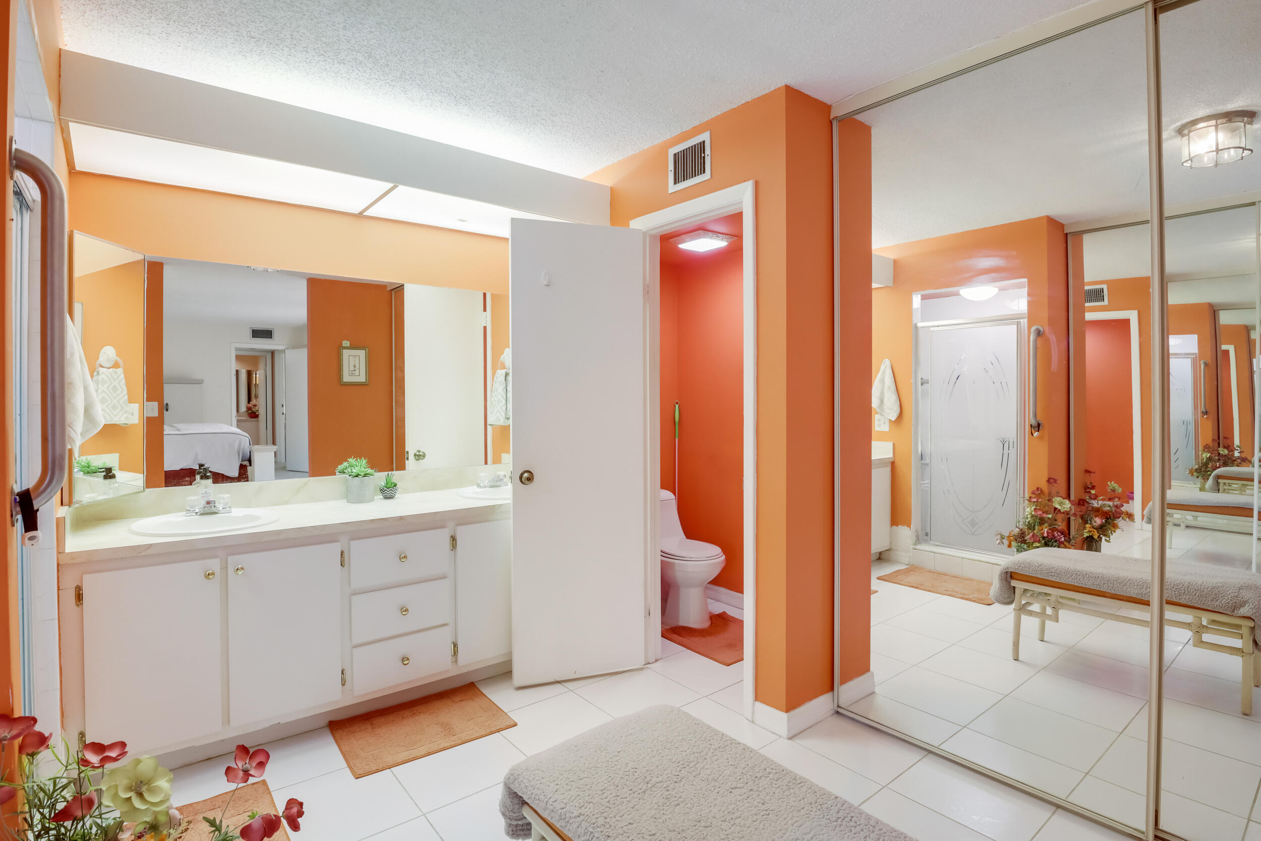 1002 Springdale Ct Court