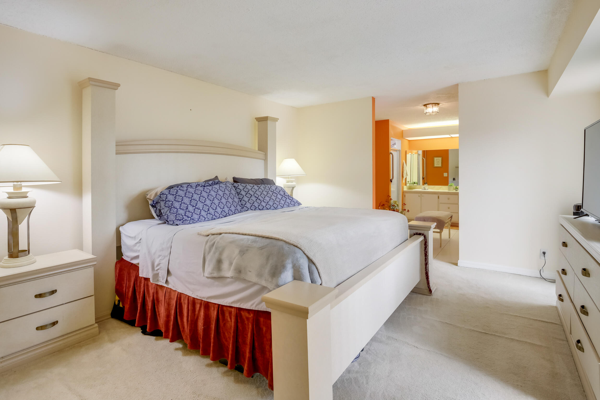 1002 Springdale Ct Court