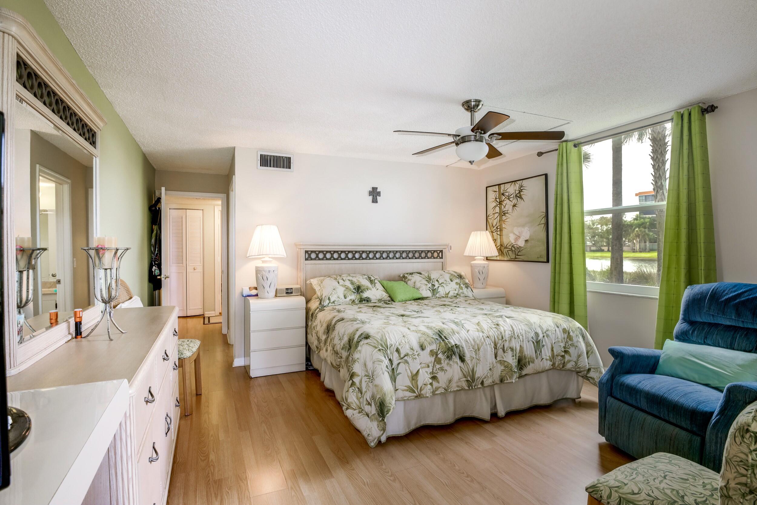 6650 S Oriole Boulevard 1010