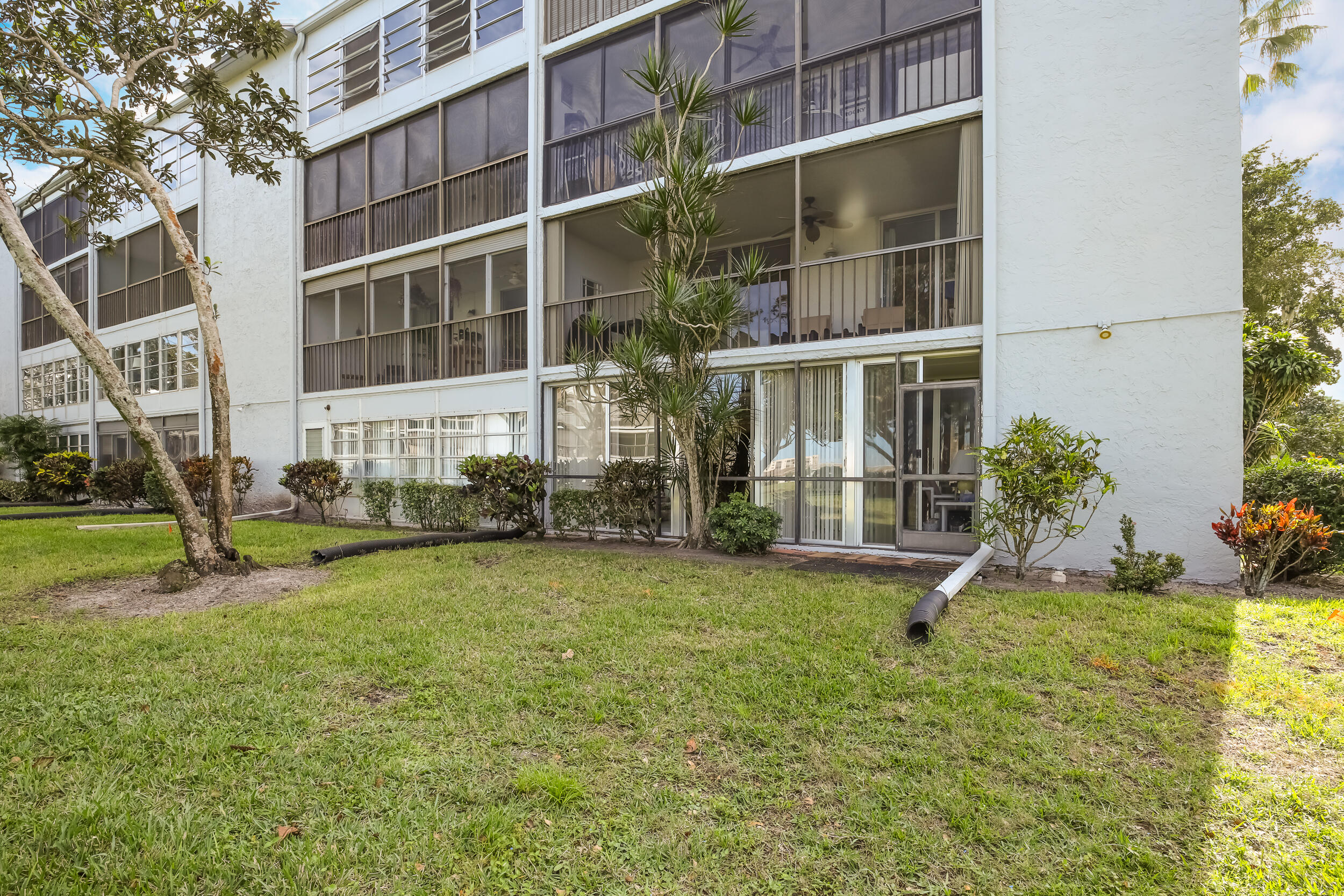 6650 S Oriole Boulevard 1010