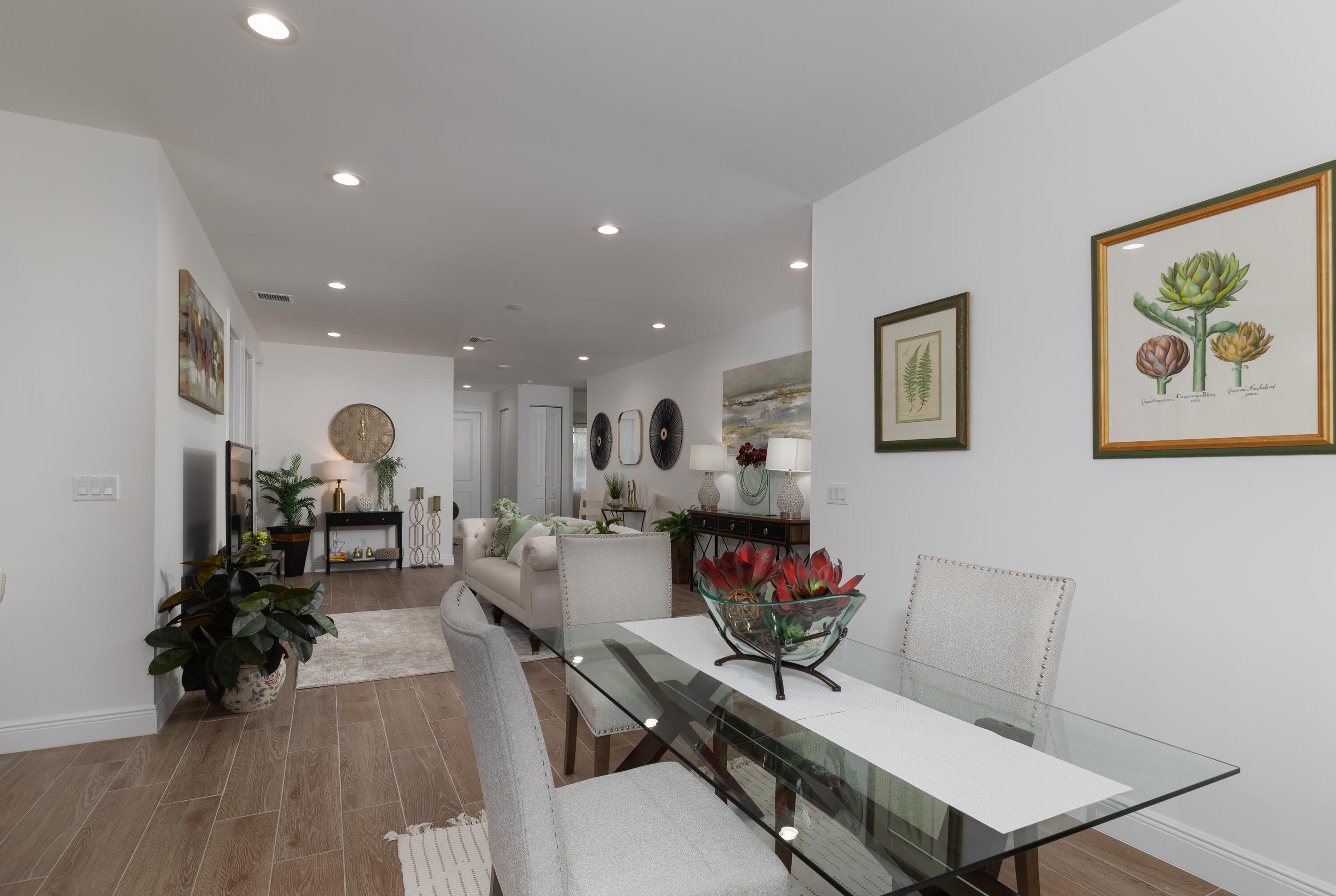5816 Tiffany Place