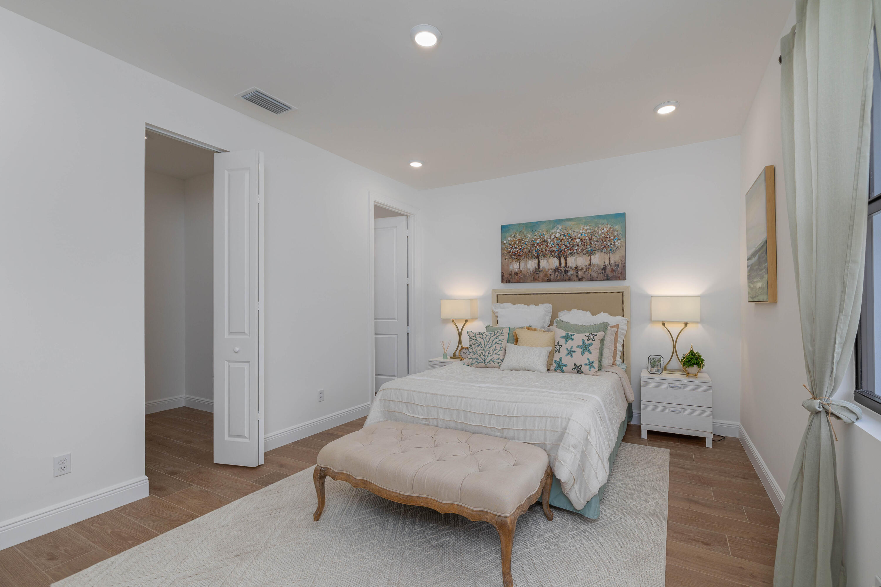 5816 Tiffany Place