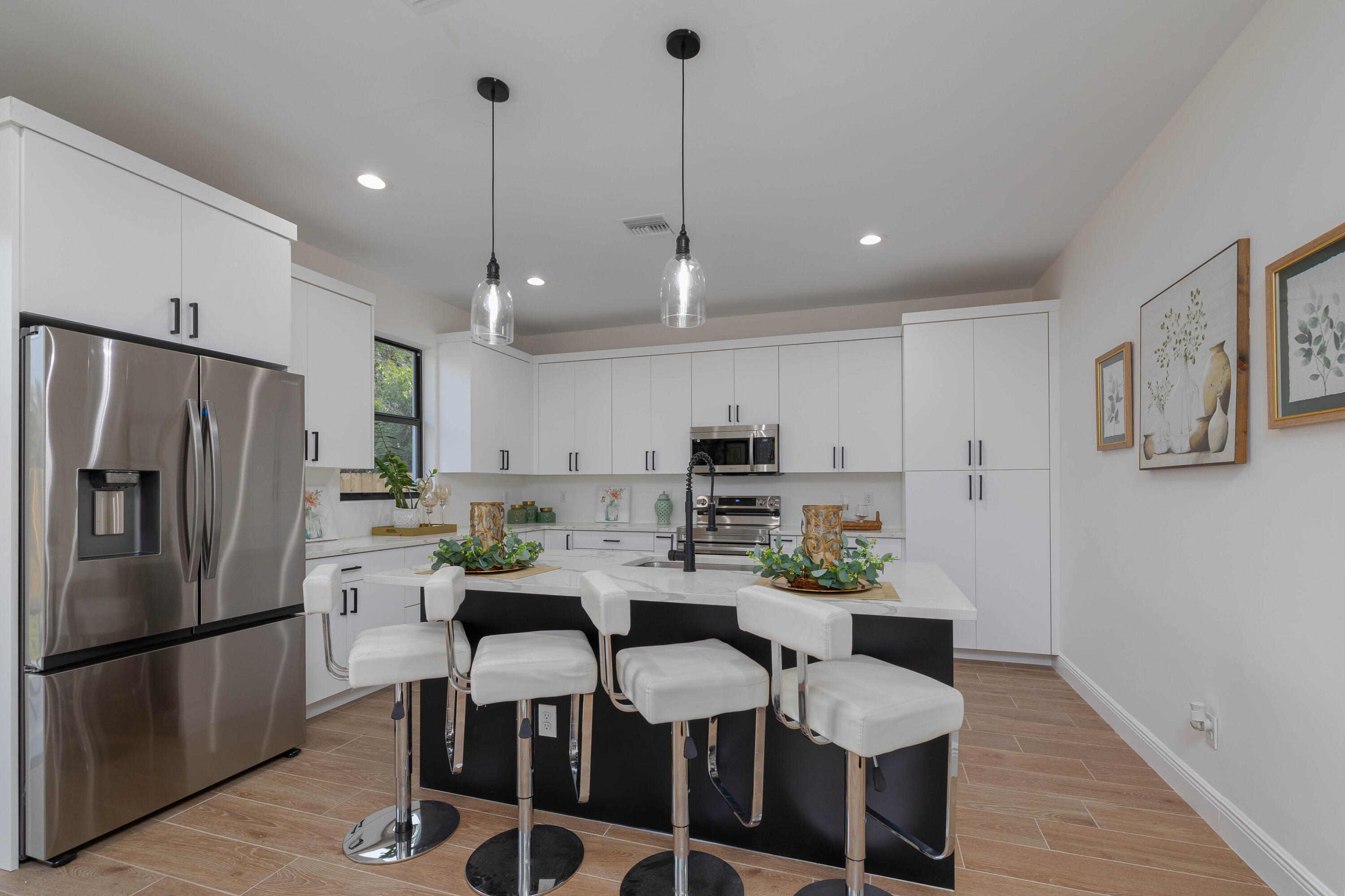 5816 Tiffany Place