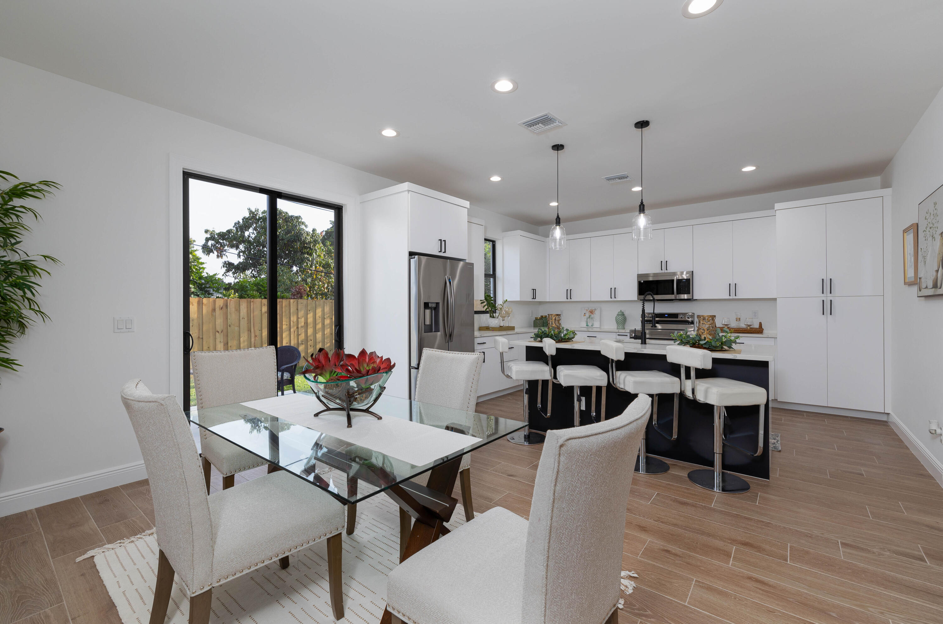 5816 Tiffany Place