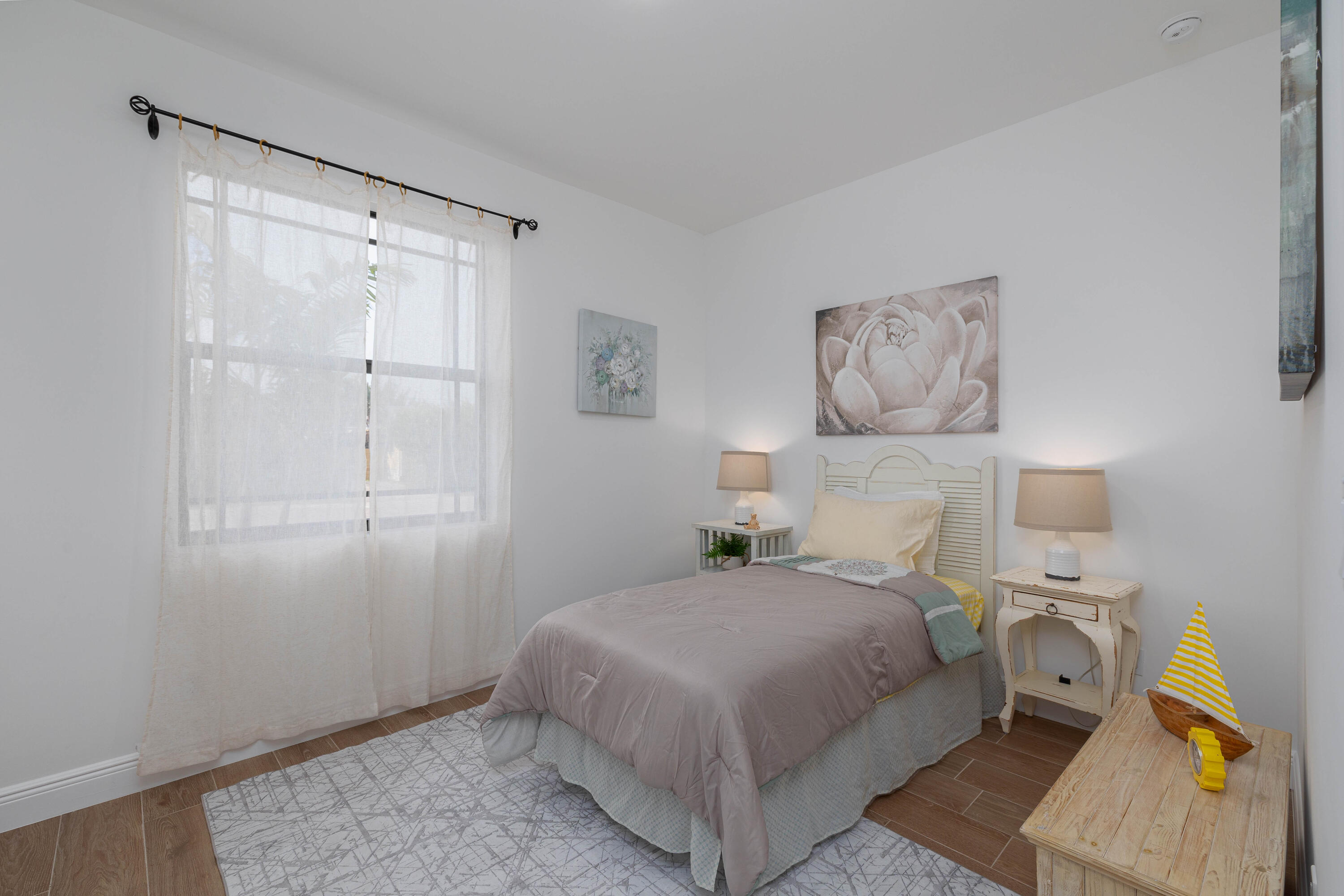 5816 Tiffany Place