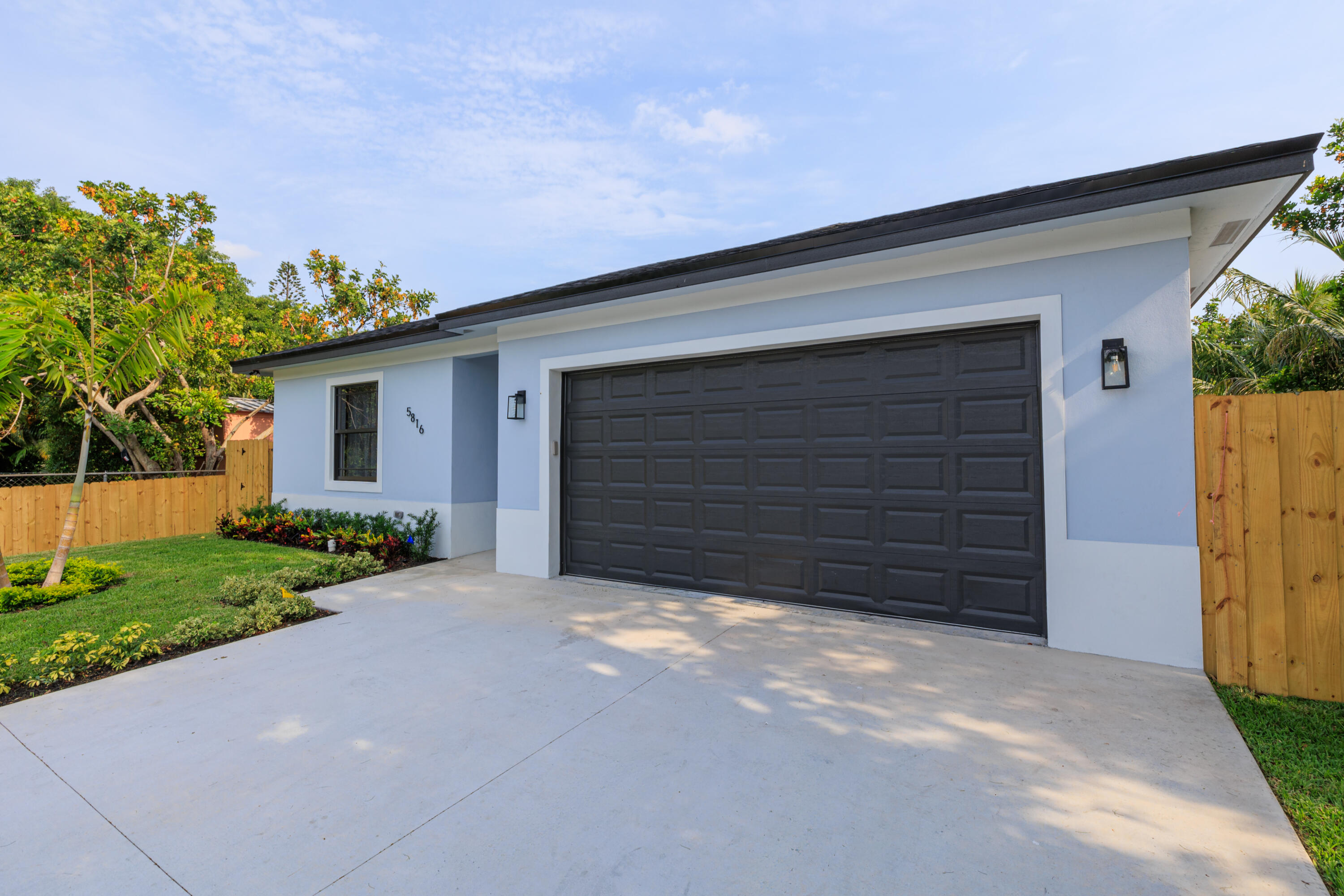 5816 Tiffany Place