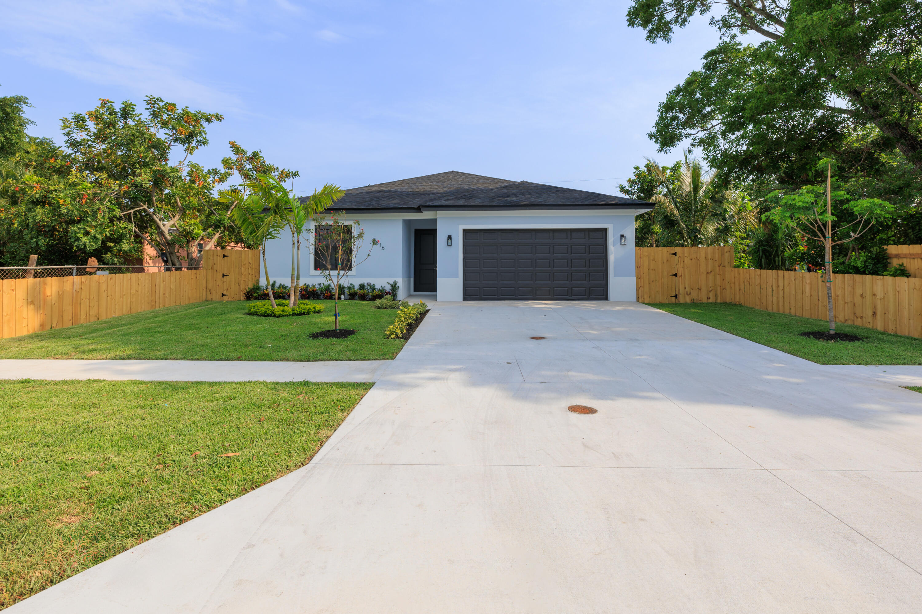 5816 Tiffany Place