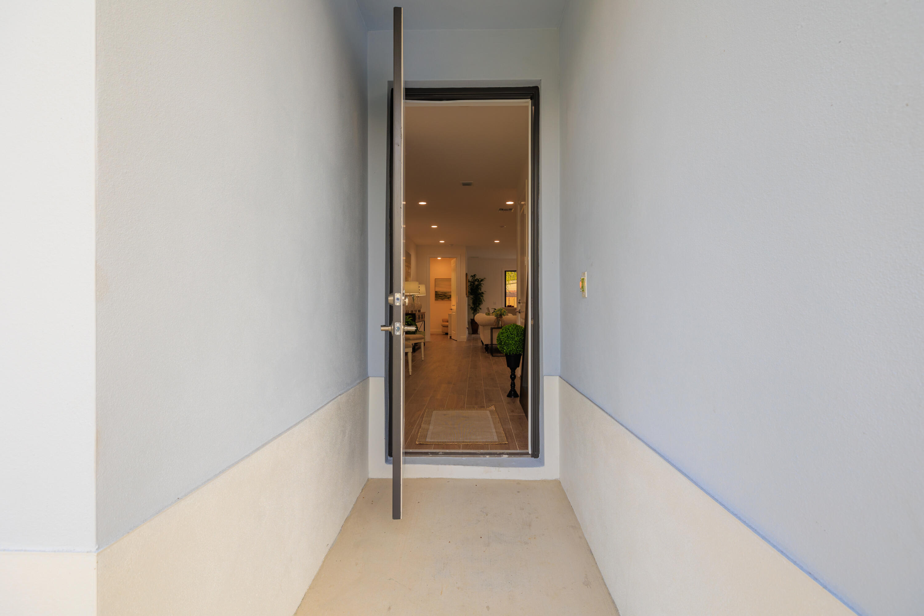 5816 Tiffany Place