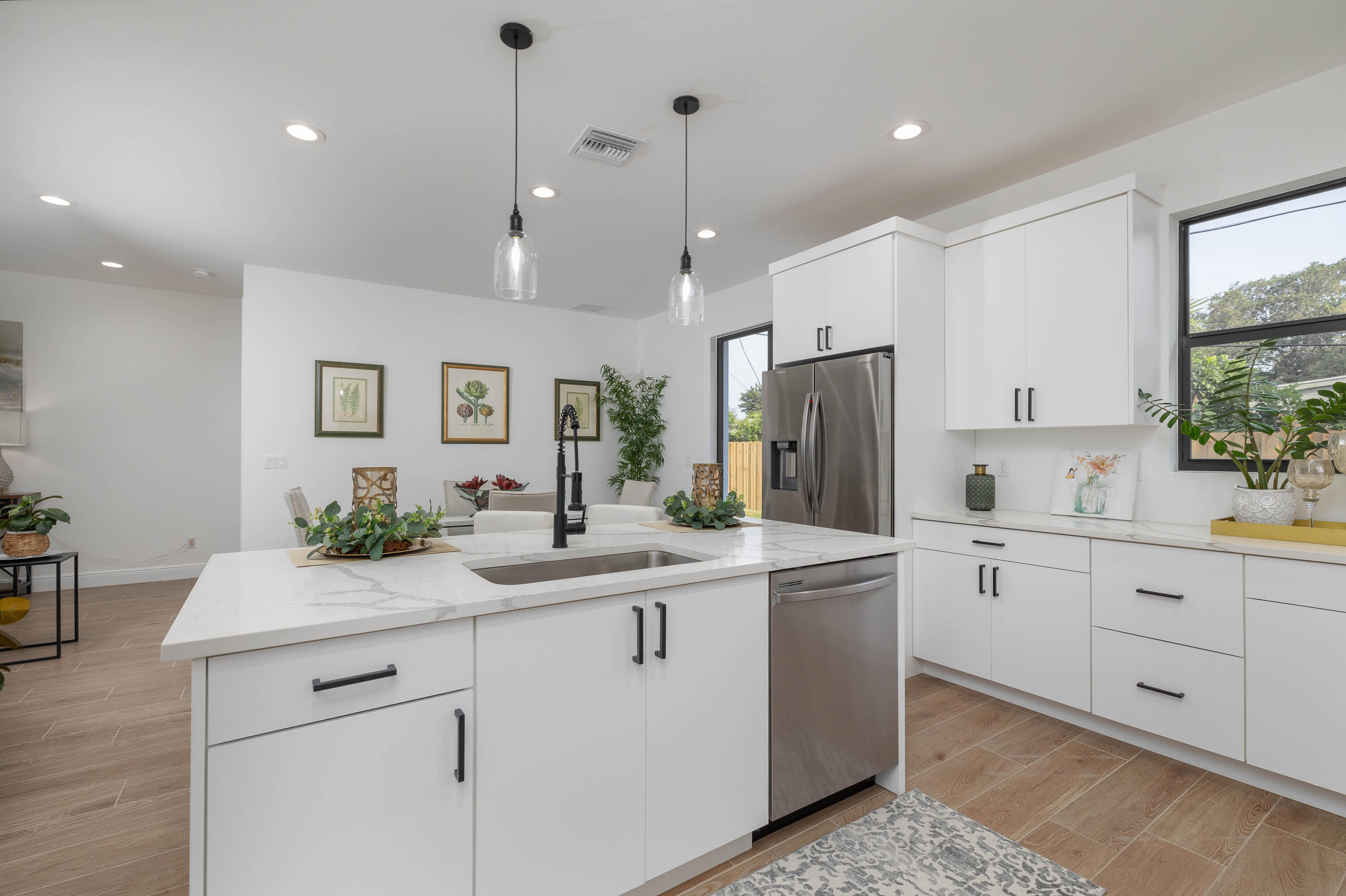 5816 Tiffany Place