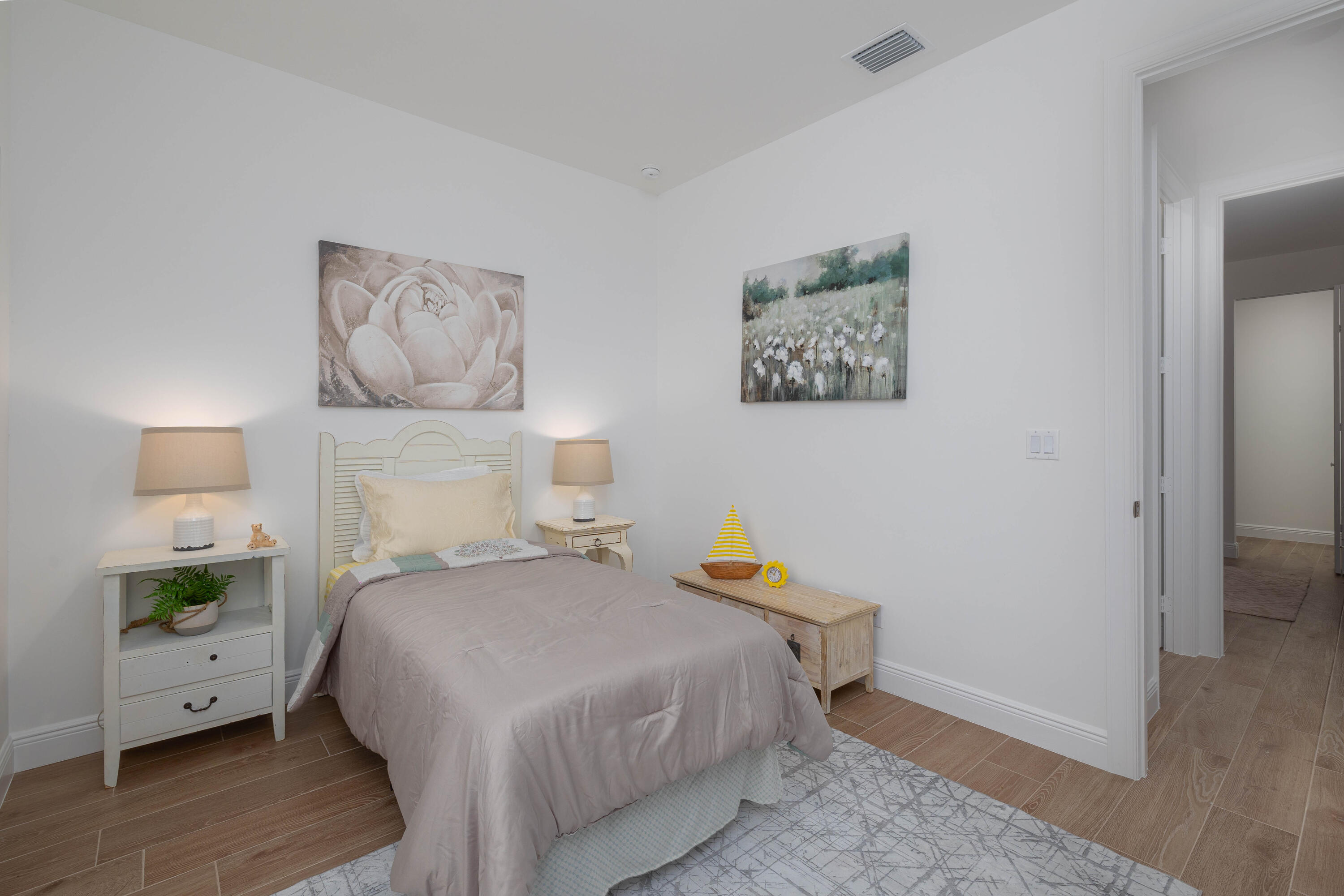 5816 Tiffany Place
