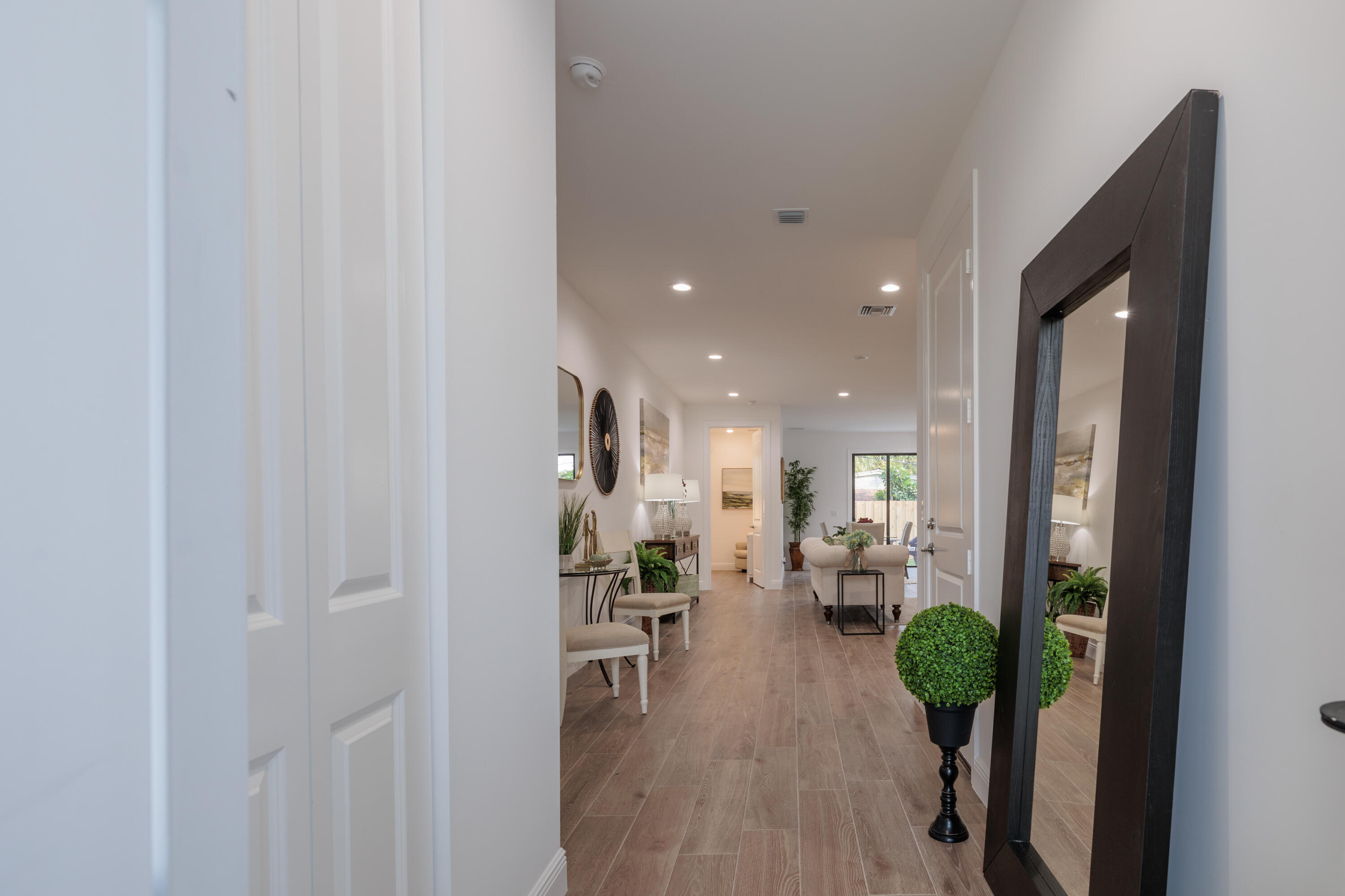 5816 Tiffany Place