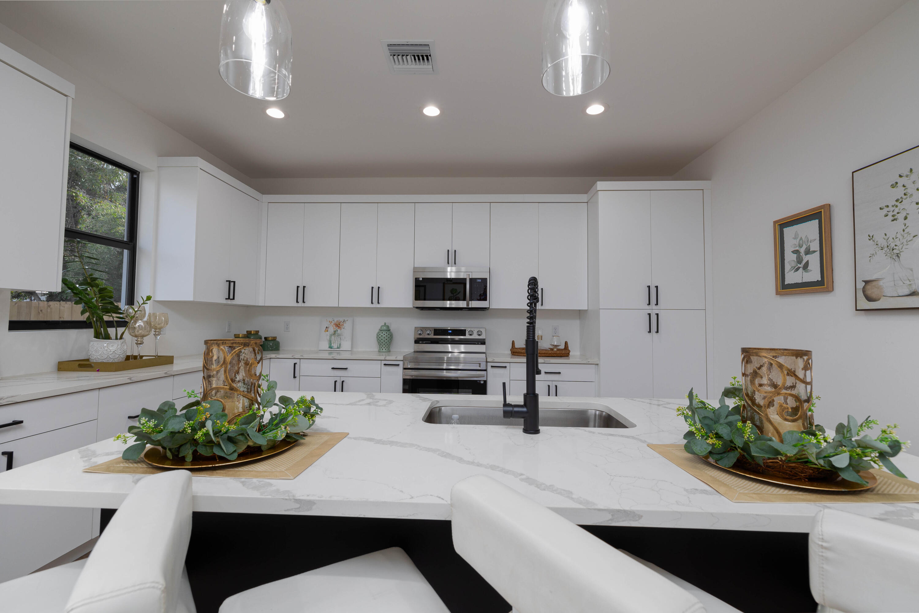 5816 Tiffany Place