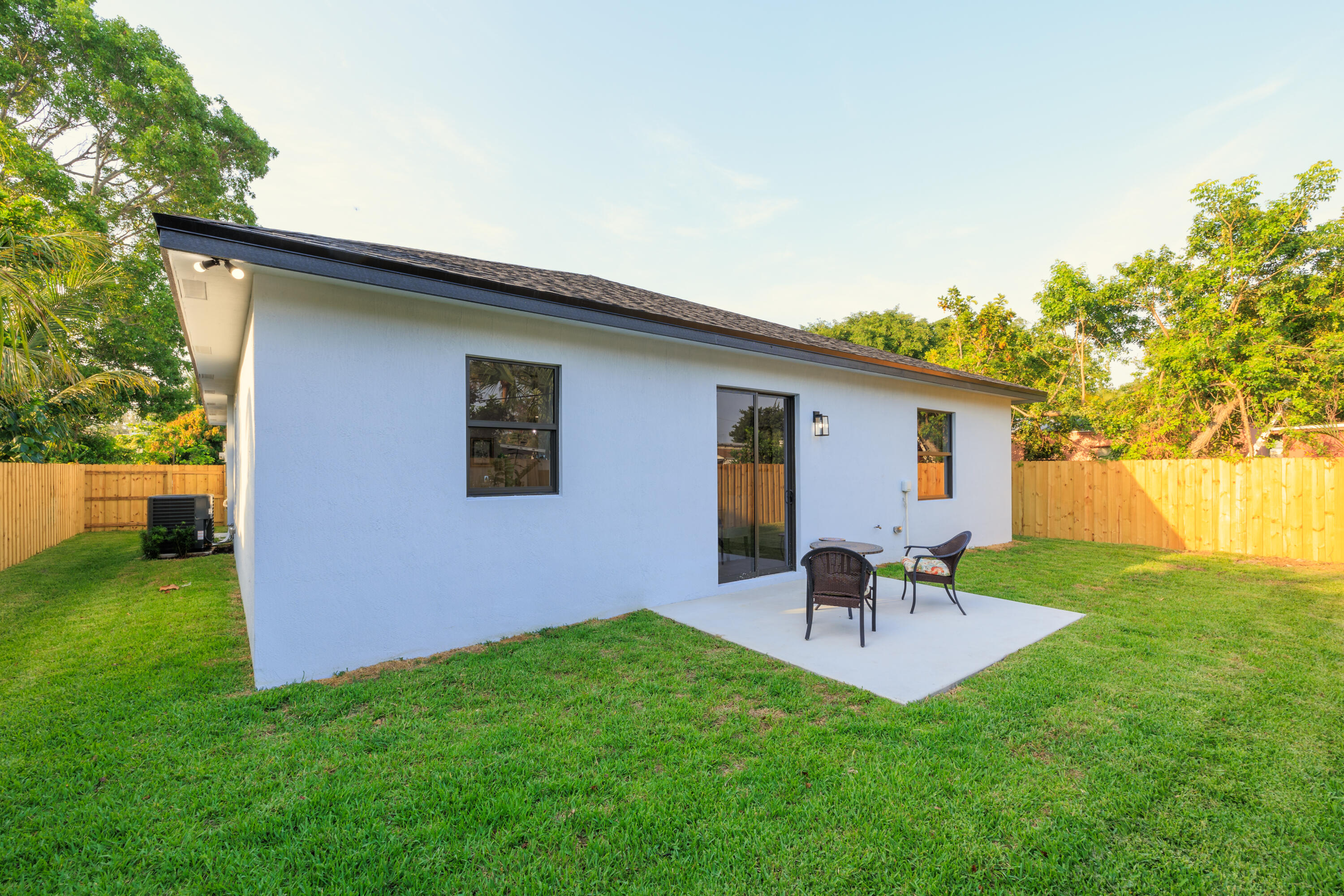5816 Tiffany Place