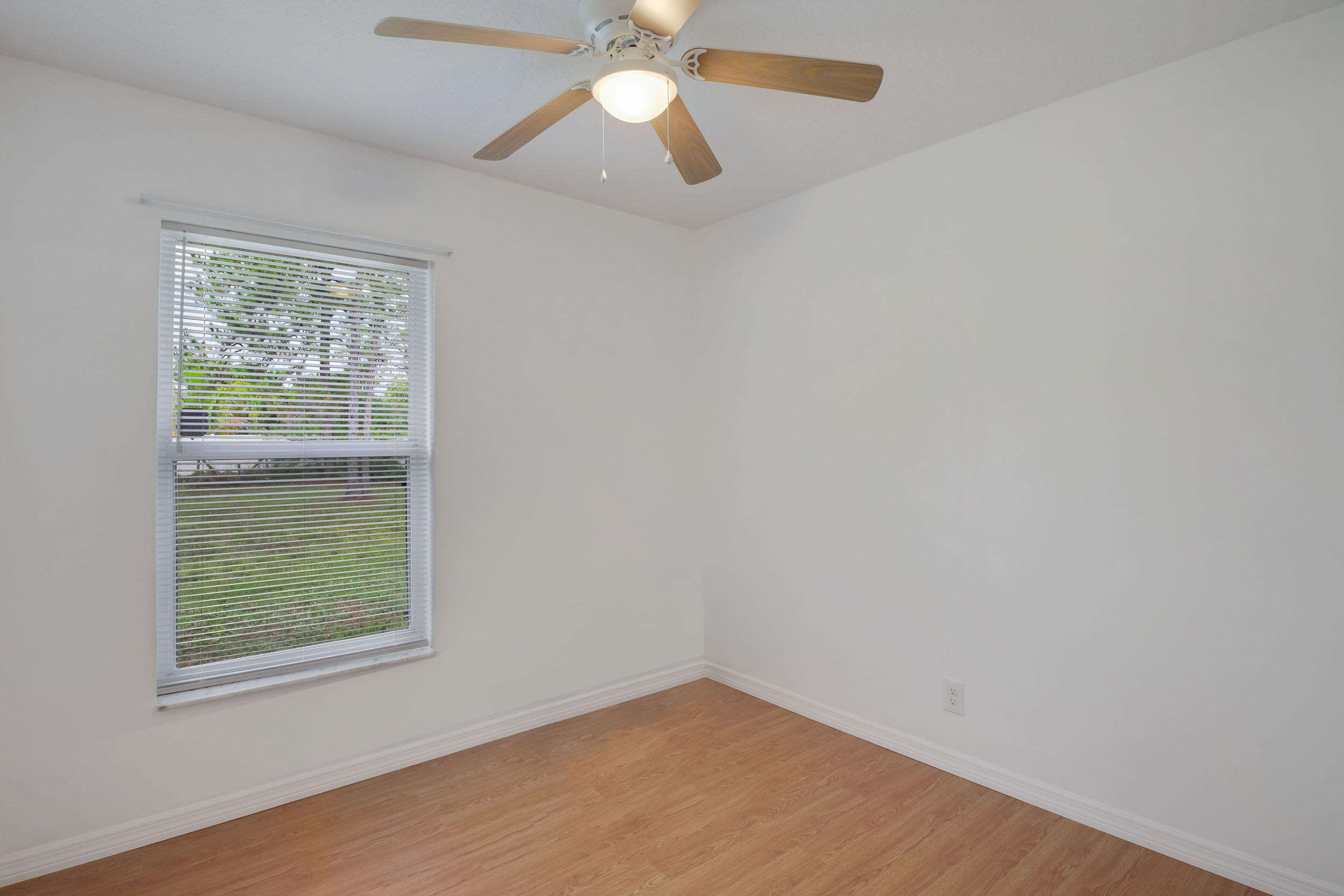 13715 75th Lane N