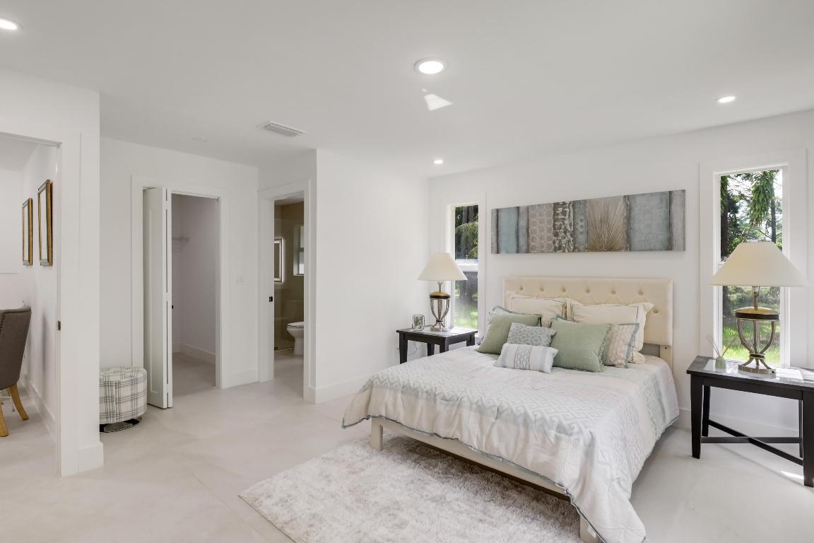 12736 Orange Boulevard