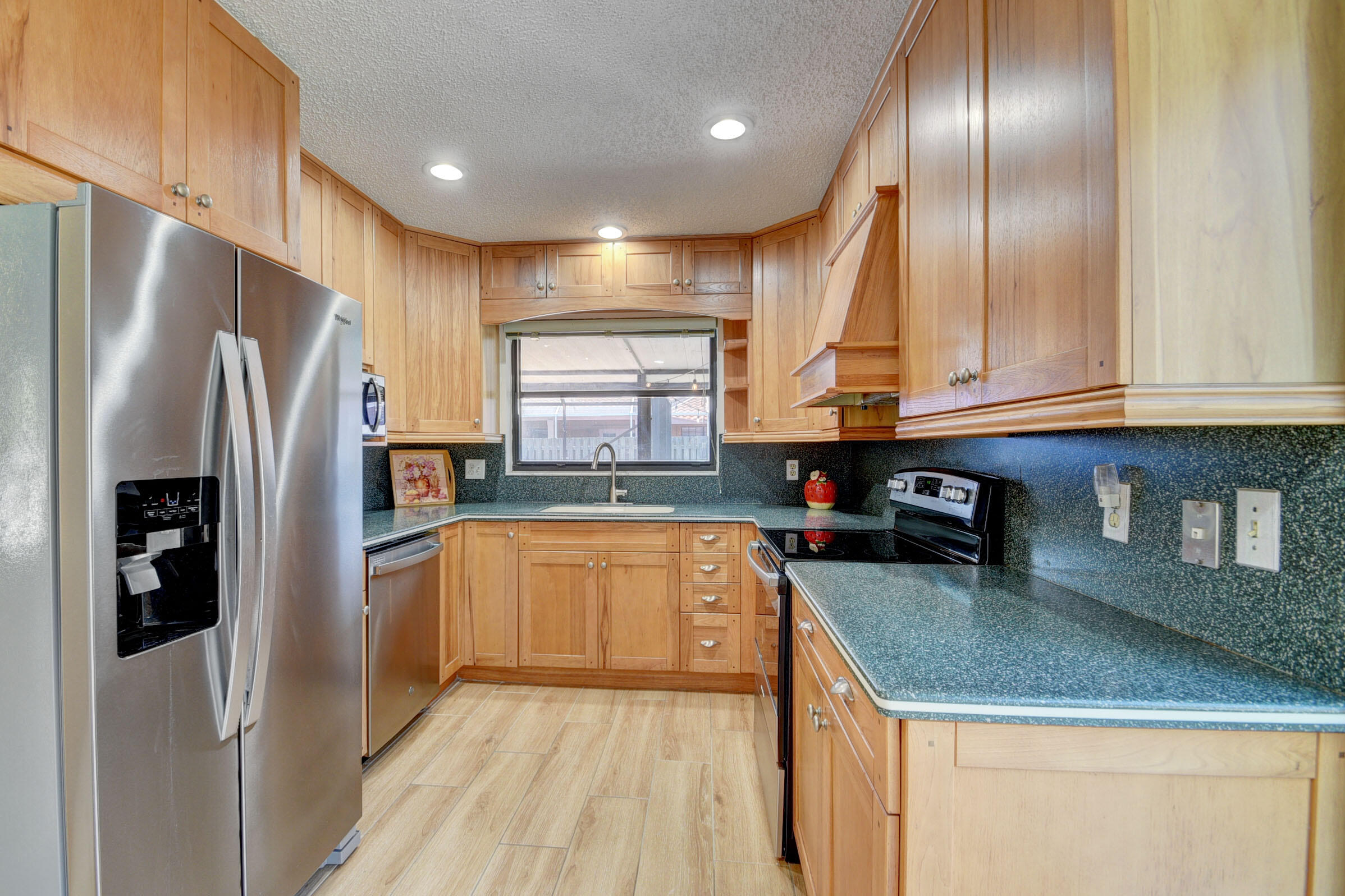 12260 Old Country Road S
