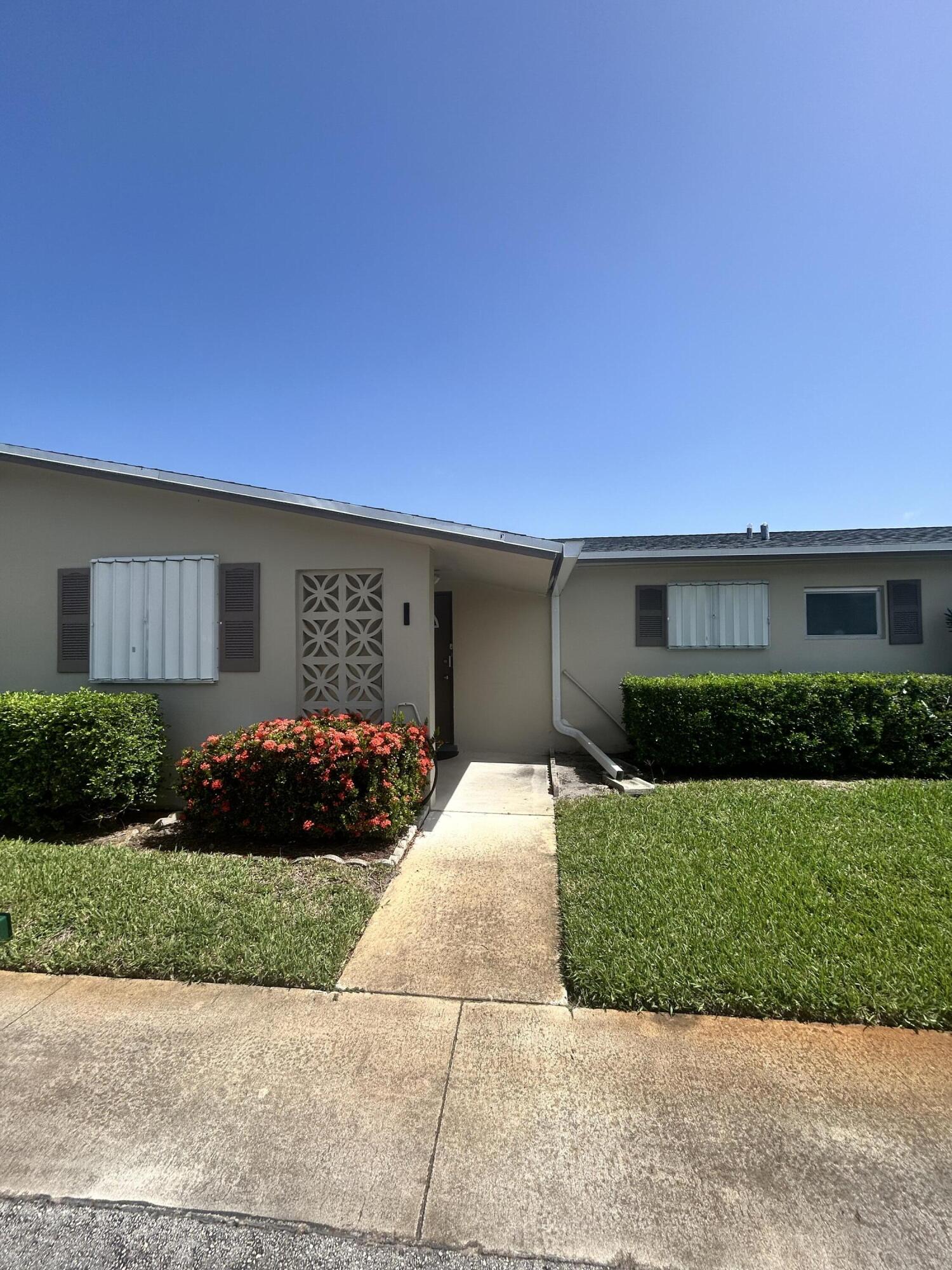 2673 Barkley Dr E I