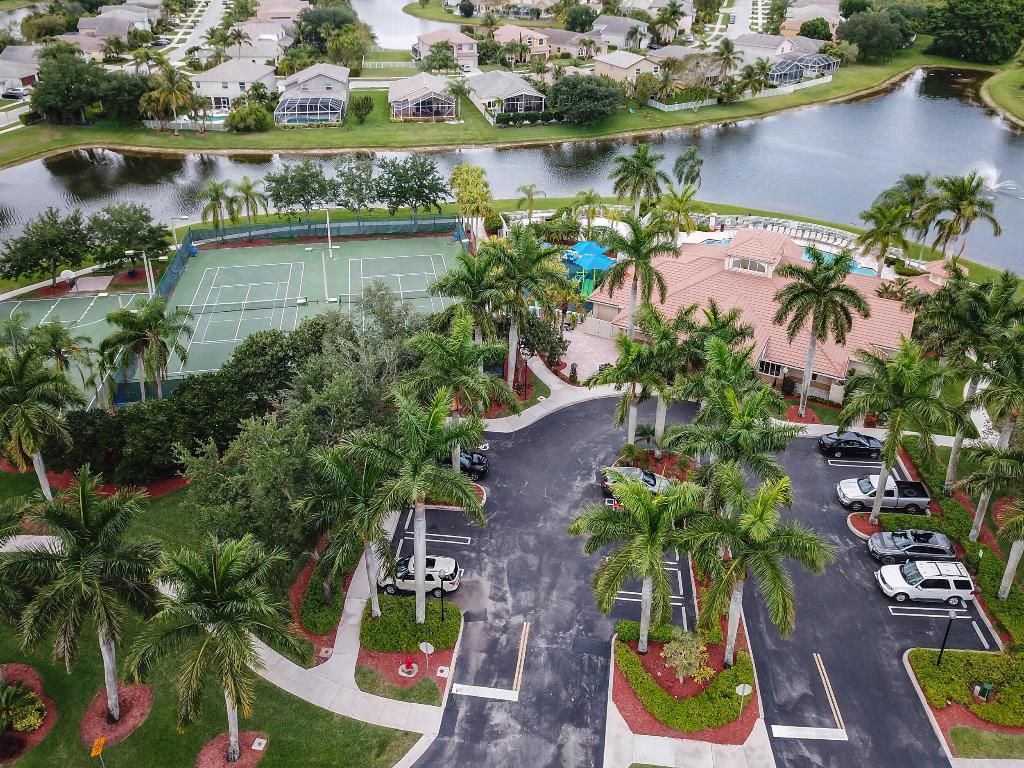 3636 Chesapeake Court