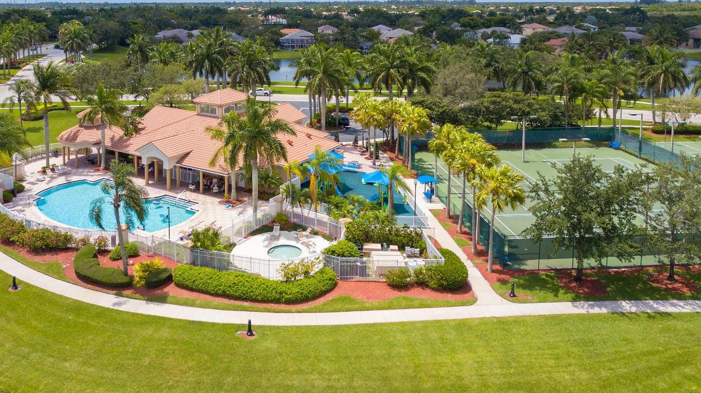 3636 Chesapeake Court