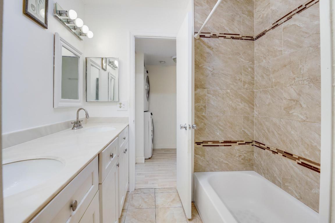 4376 Fountains Drive 4376