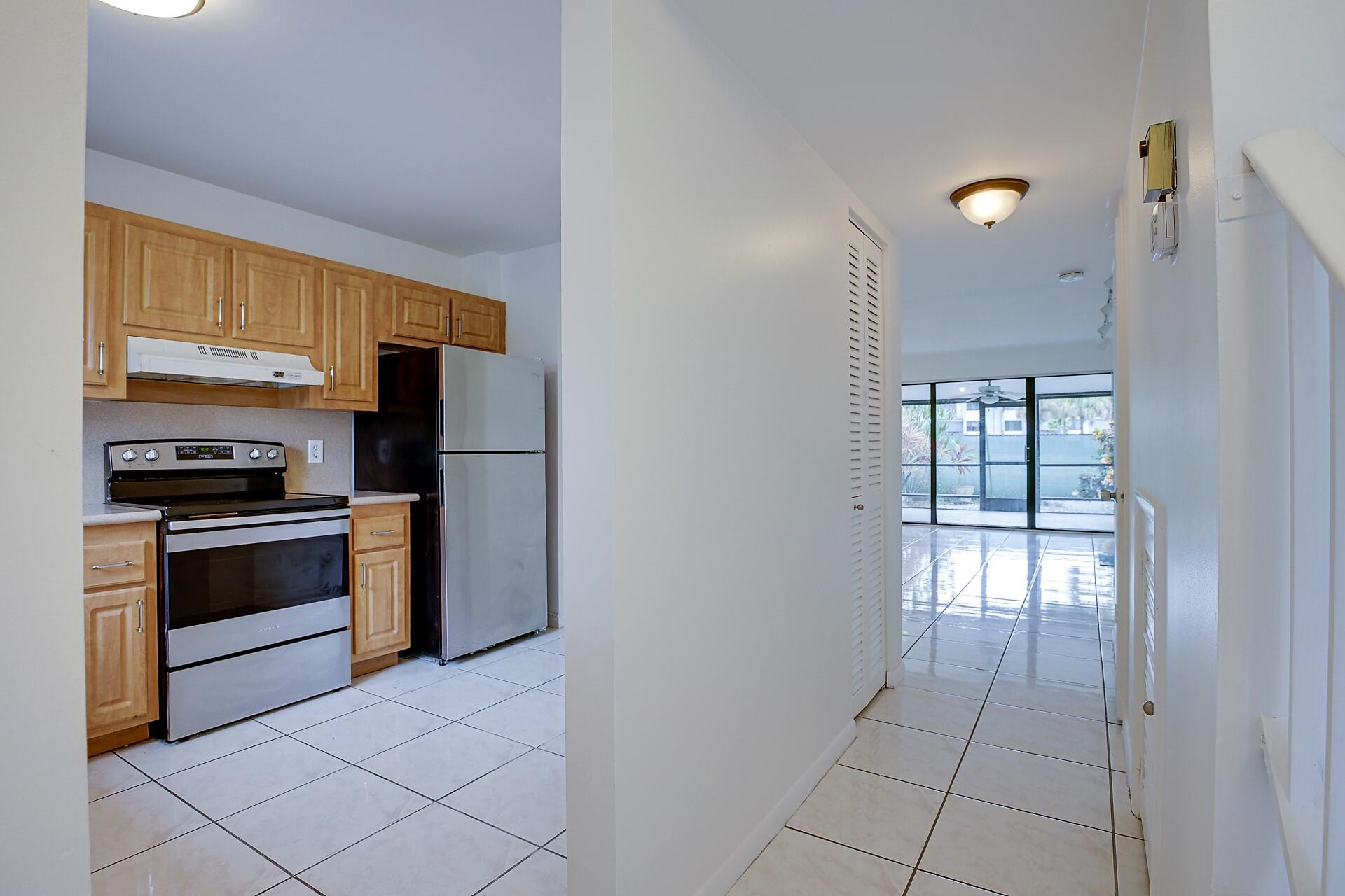 4376 Fountains Drive 4376