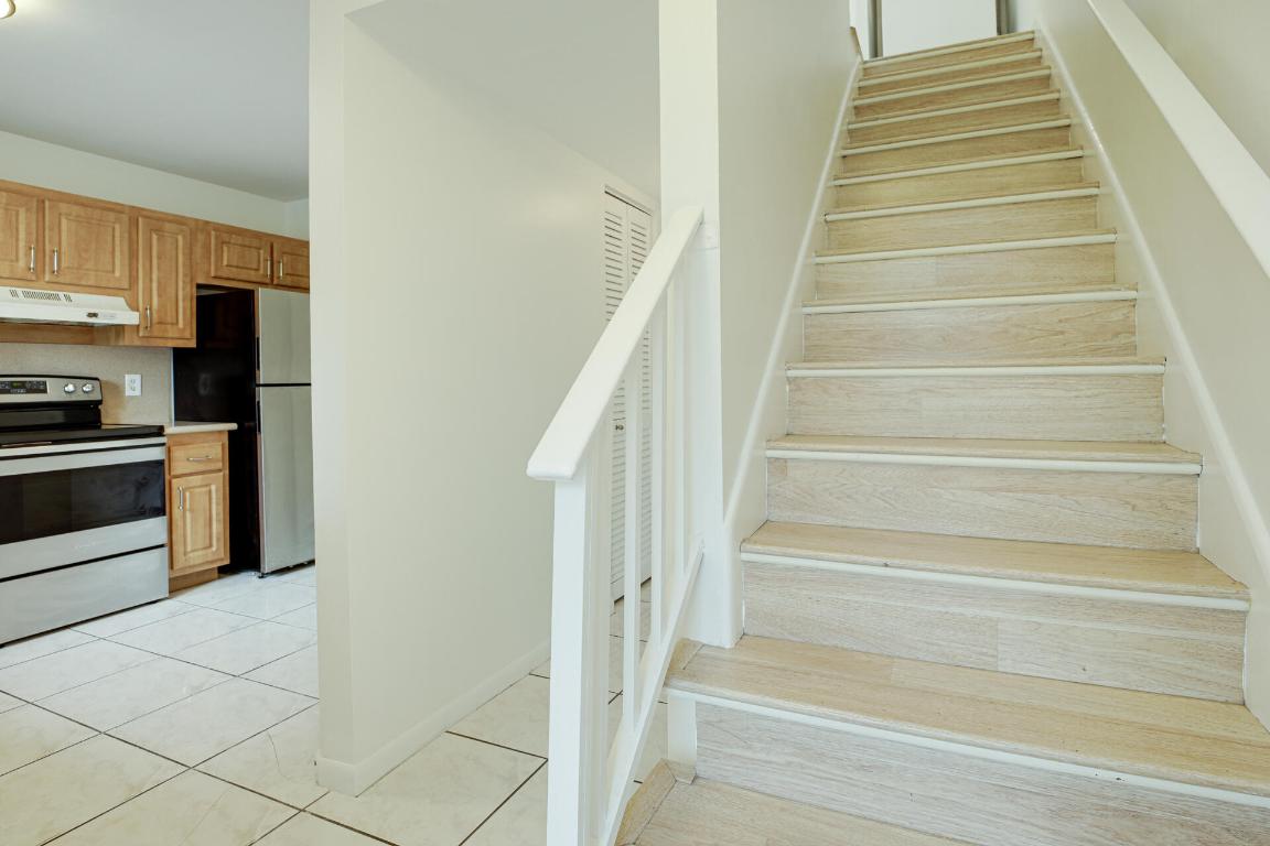 4376 Fountains Drive 4376