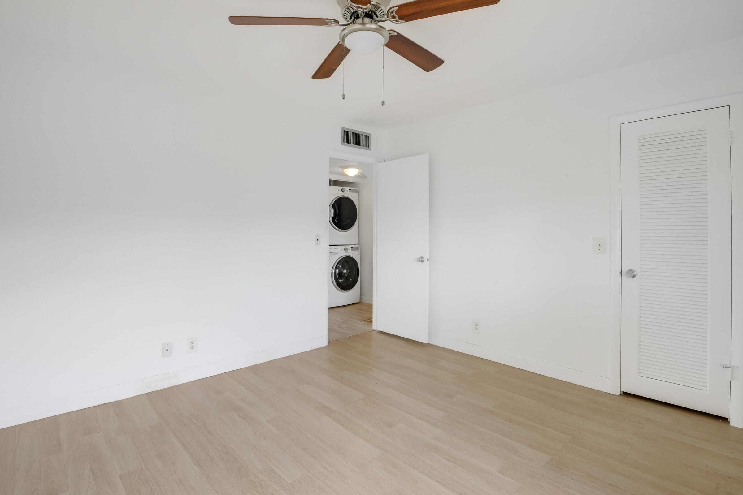 4376 Fountains Drive 4376