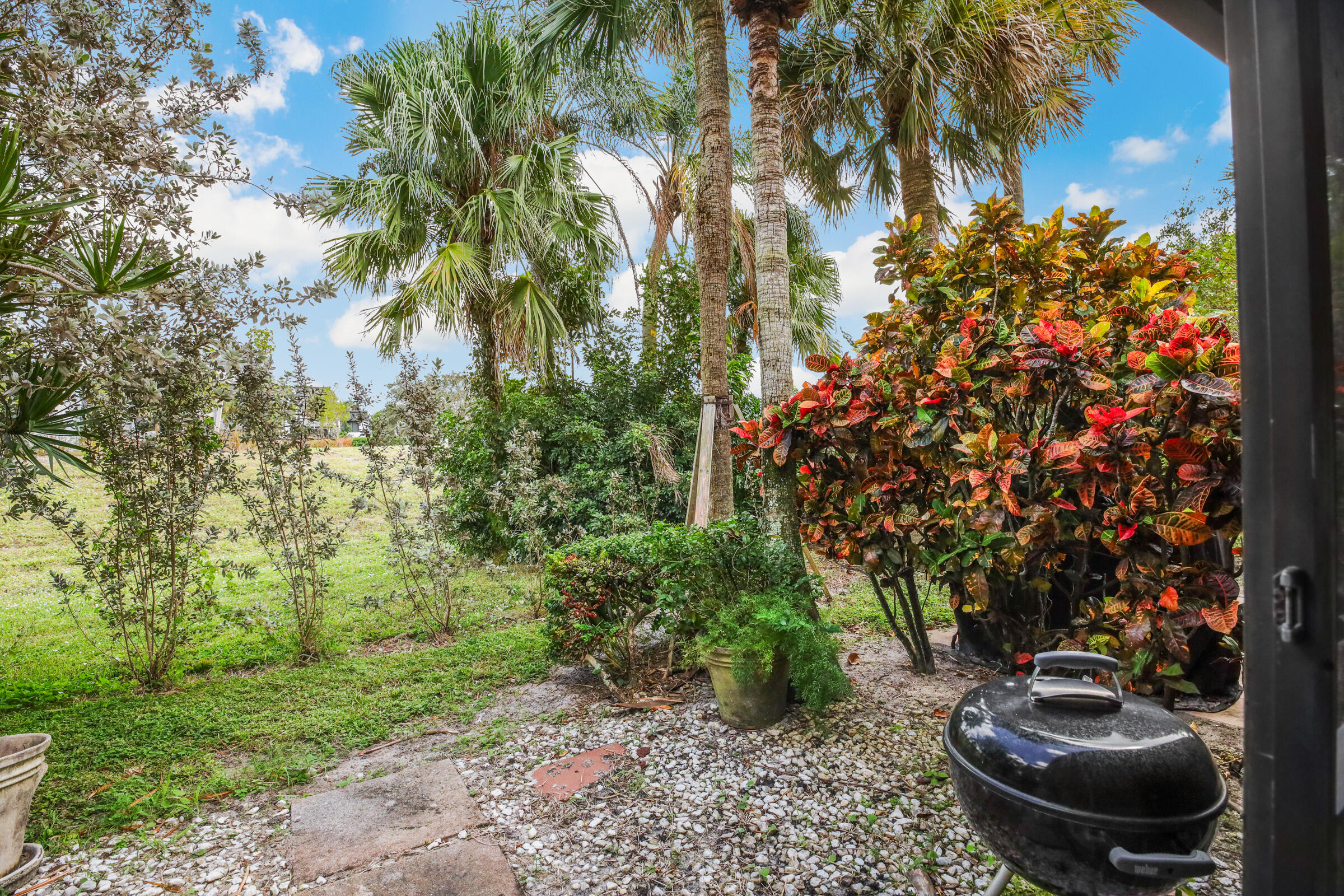 4376 Fountains Drive 4376