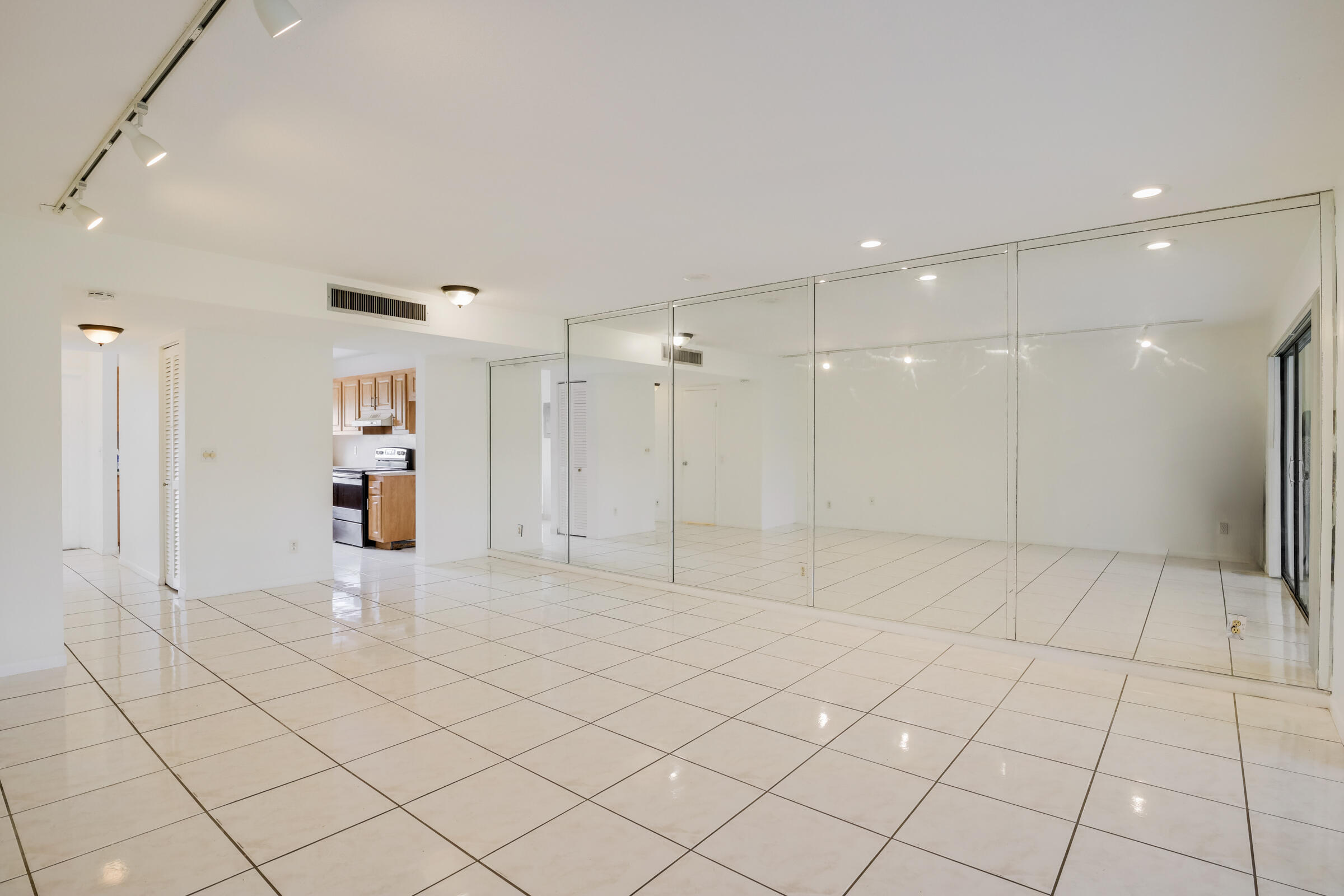 4376 Fountains Drive 4376