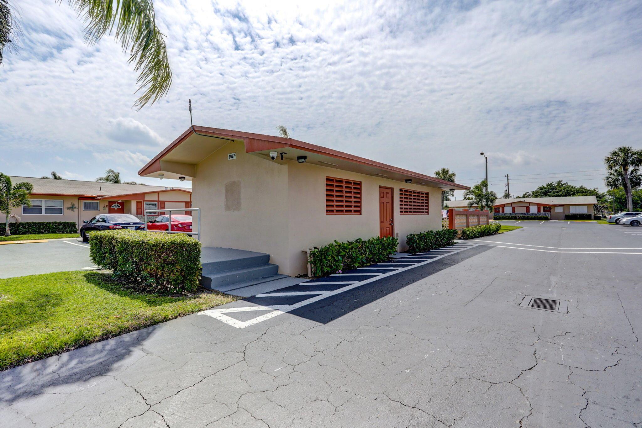 2961 Crosley Drive W A