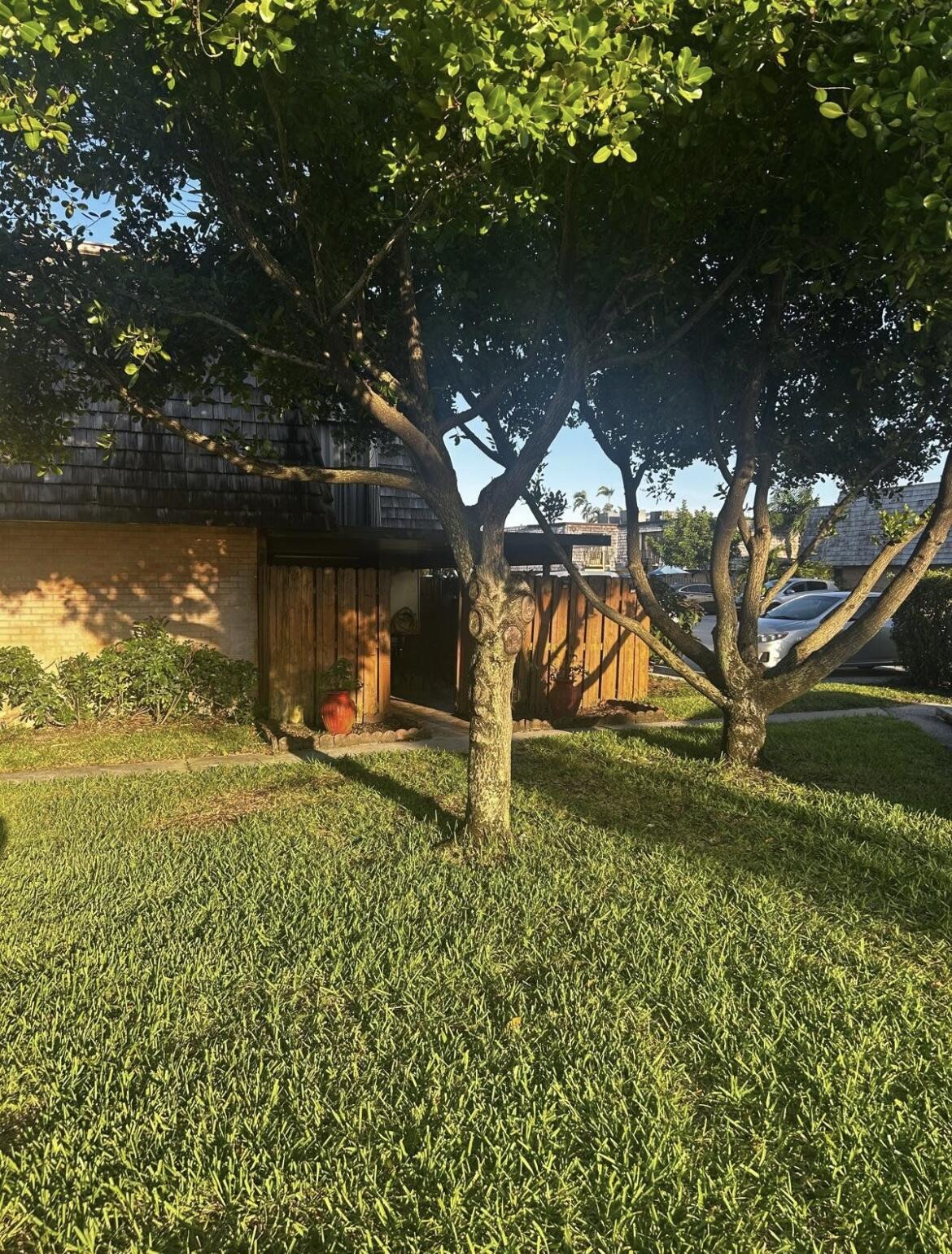 341 Lake Arbor Drive Drive