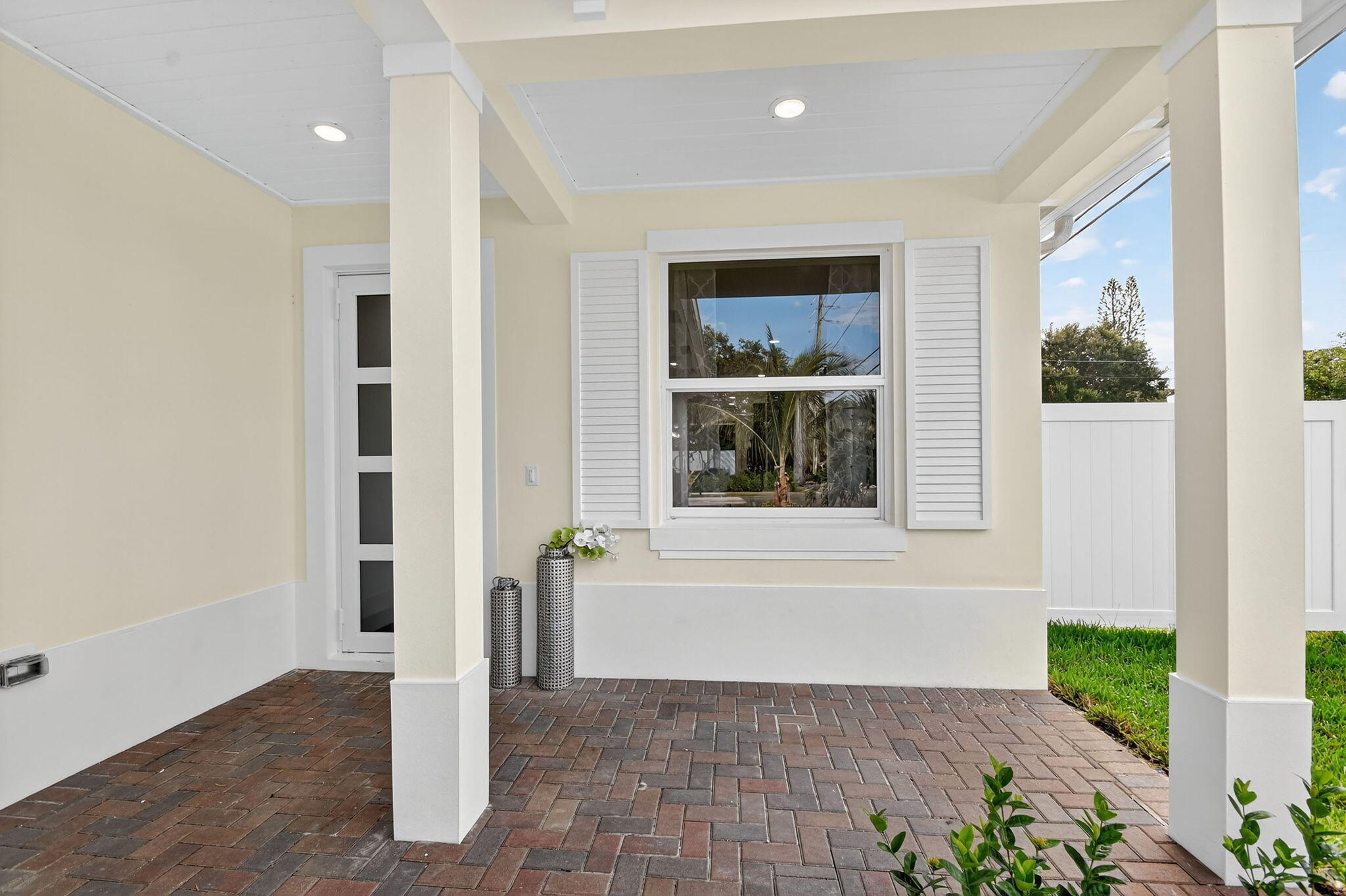 601 N Loxahatchee Drive