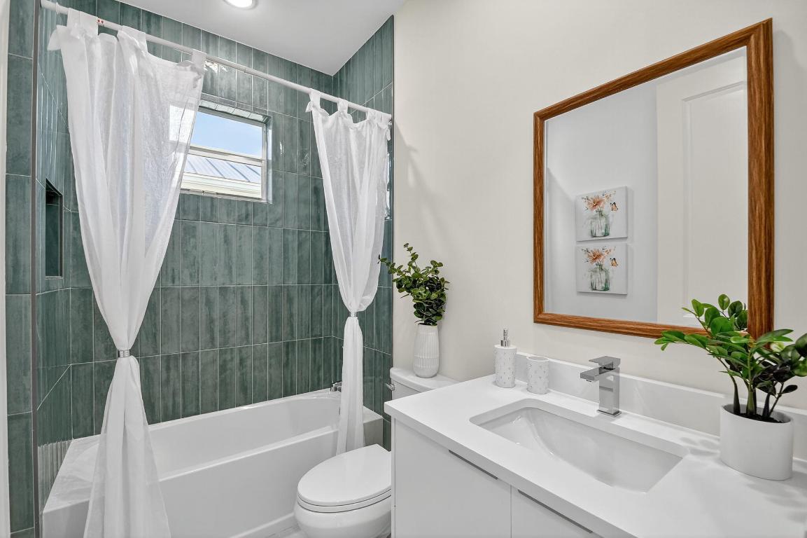 601 N Loxahatchee Drive