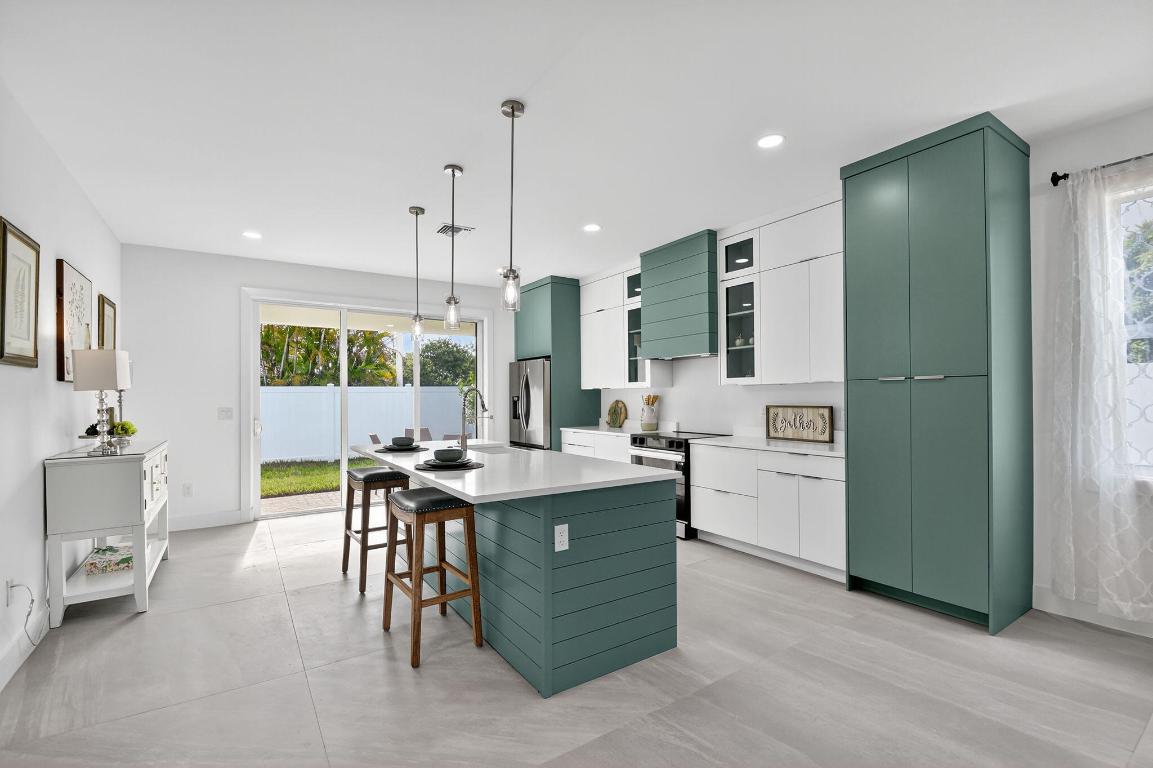 601 N Loxahatchee Drive