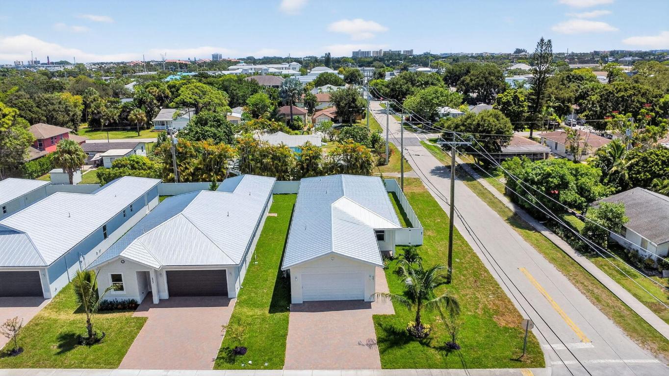 601 N Loxahatchee Drive