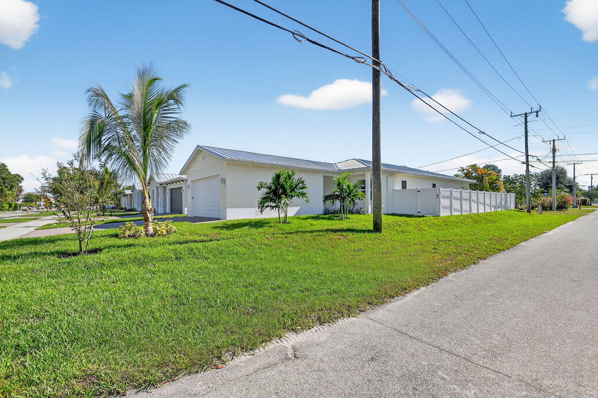 601 N Loxahatchee Drive