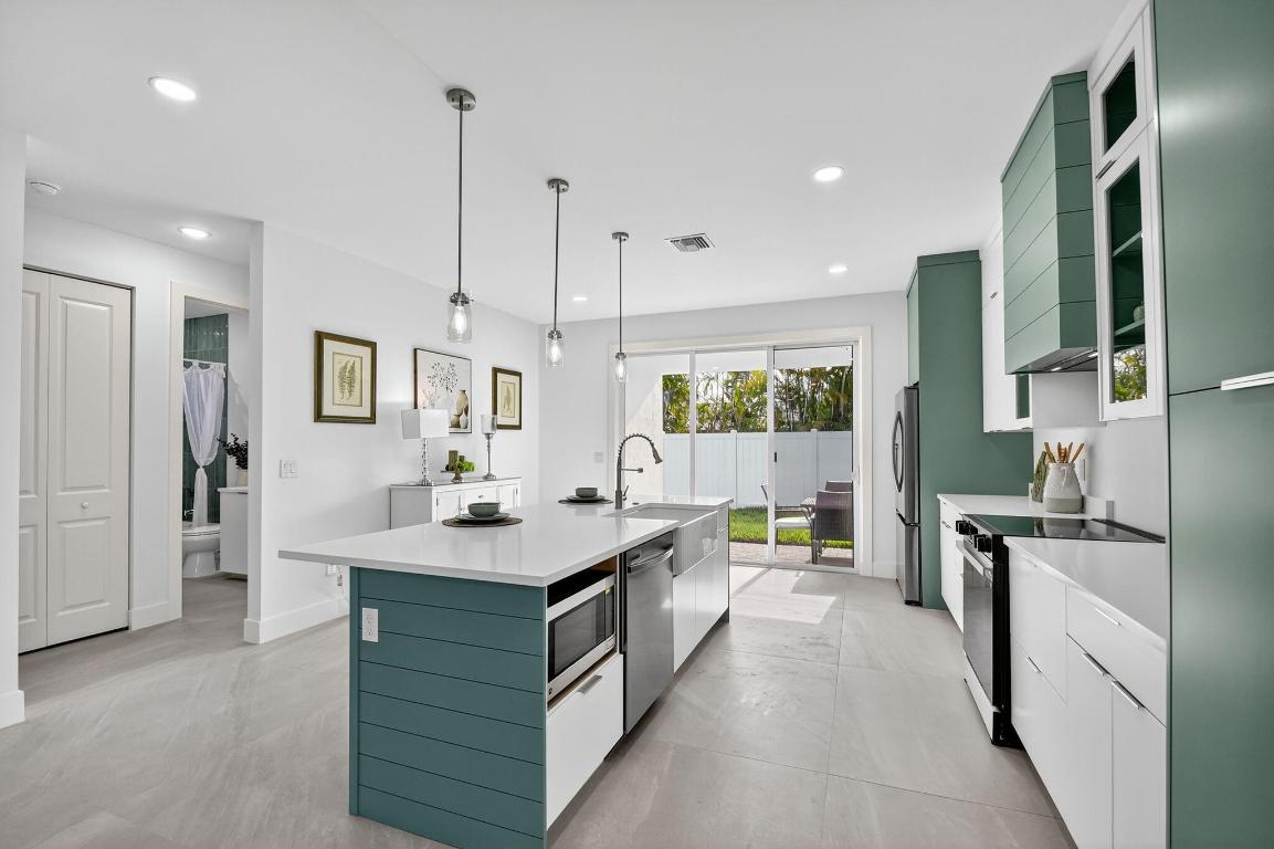 601 N Loxahatchee Drive