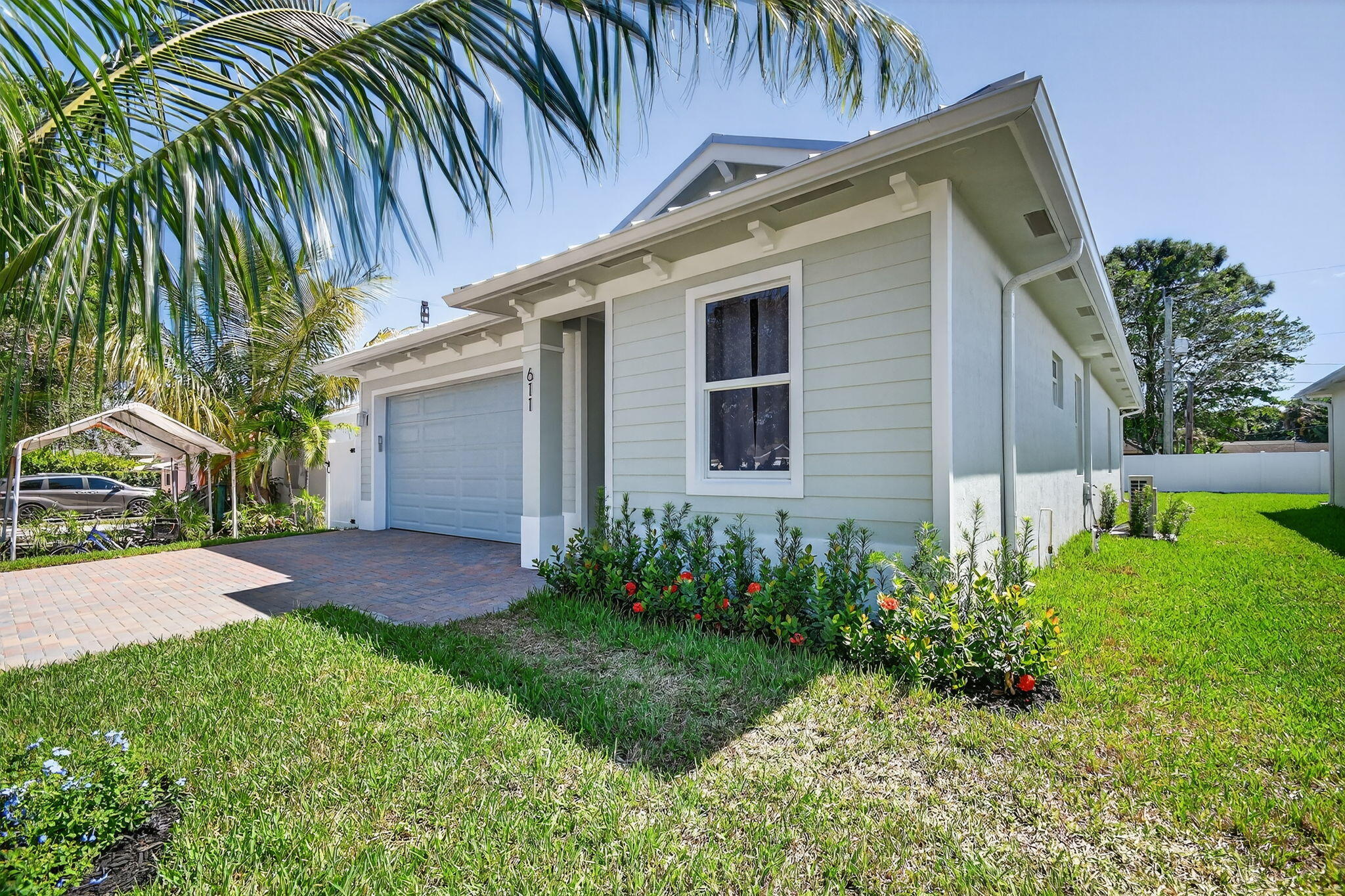611 N Loxahatchee Drive