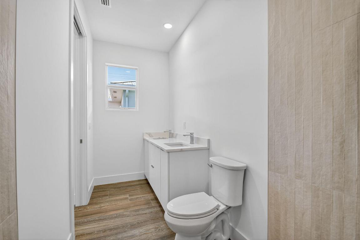 607 N Loxahatchee Drive