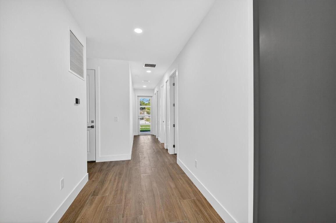 607 N Loxahatchee Drive