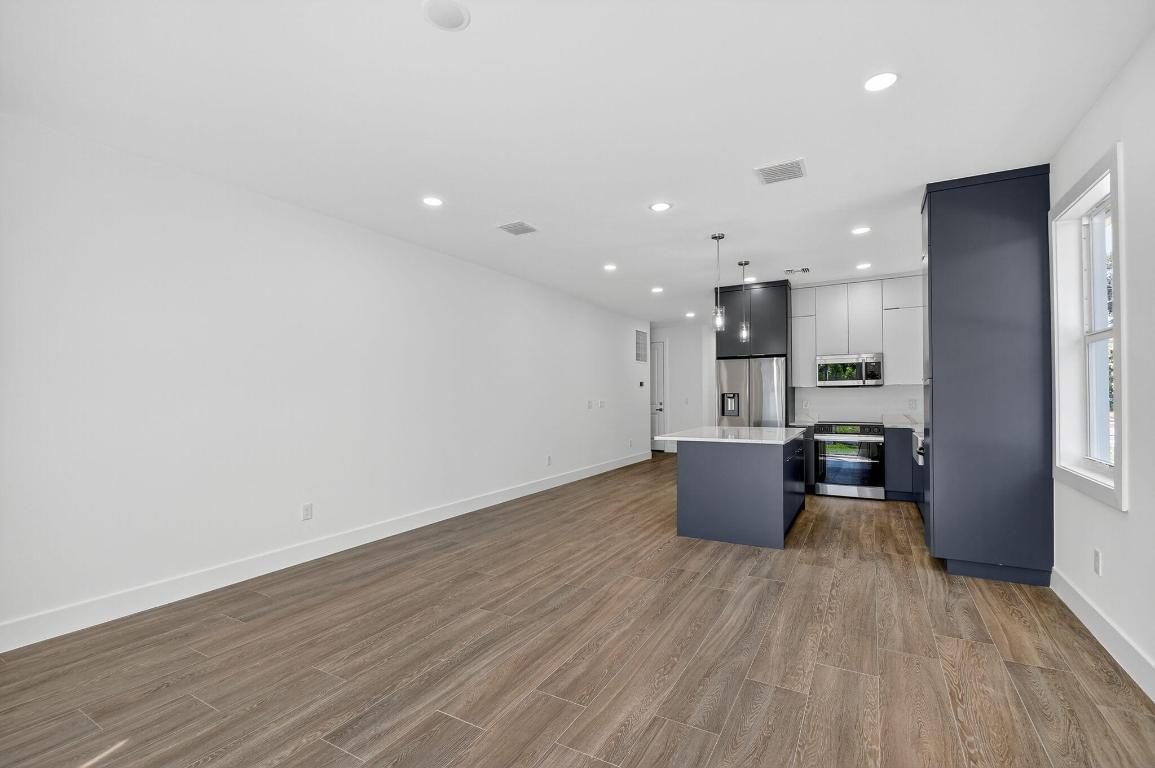 607 N Loxahatchee Drive