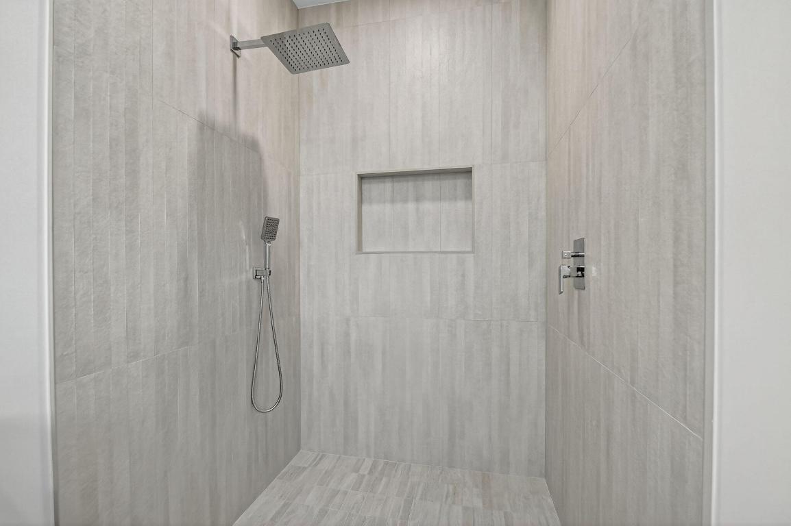 607 N Loxahatchee Drive