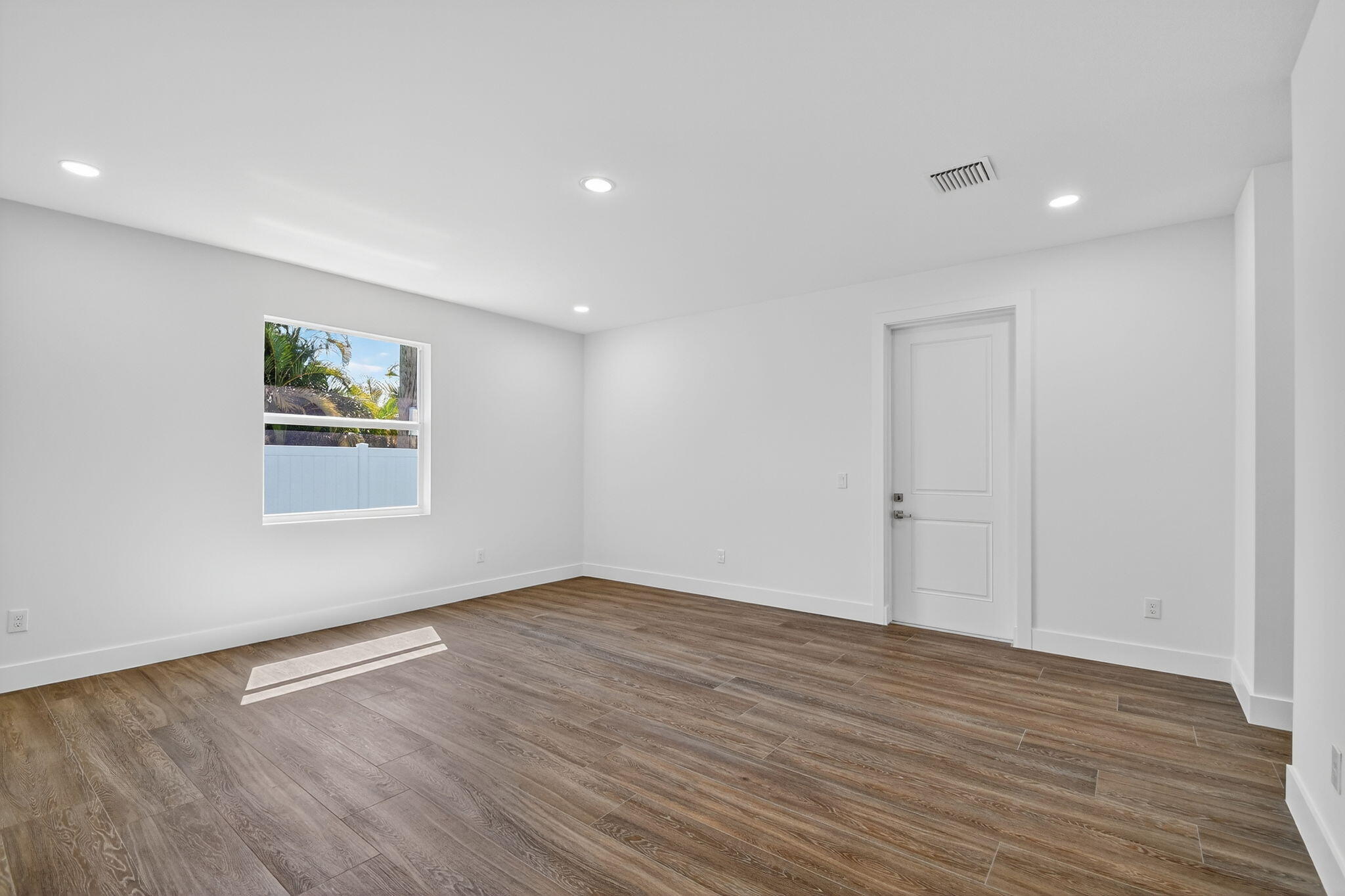 607 N Loxahatchee Drive