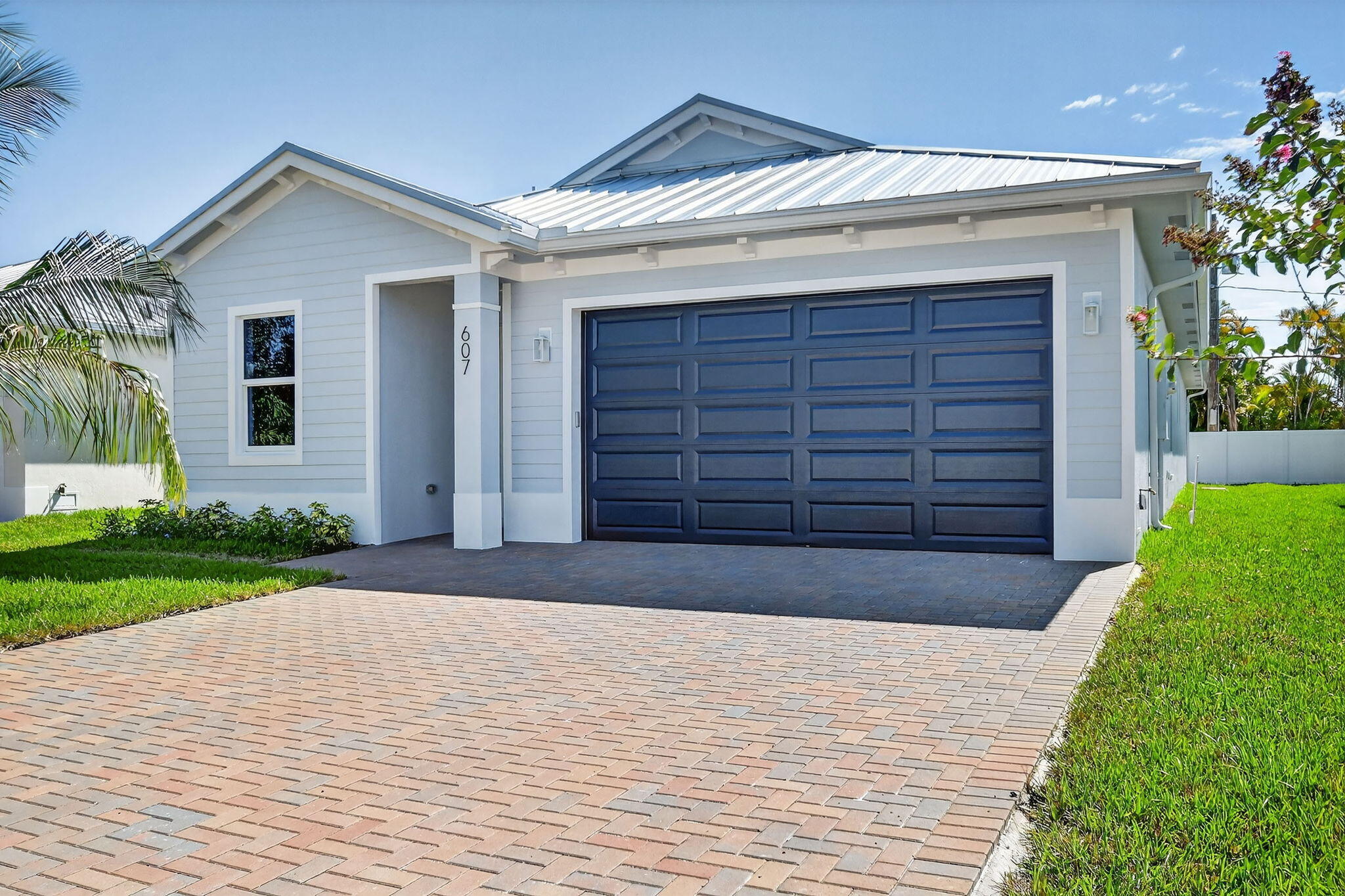 607 N Loxahatchee Drive