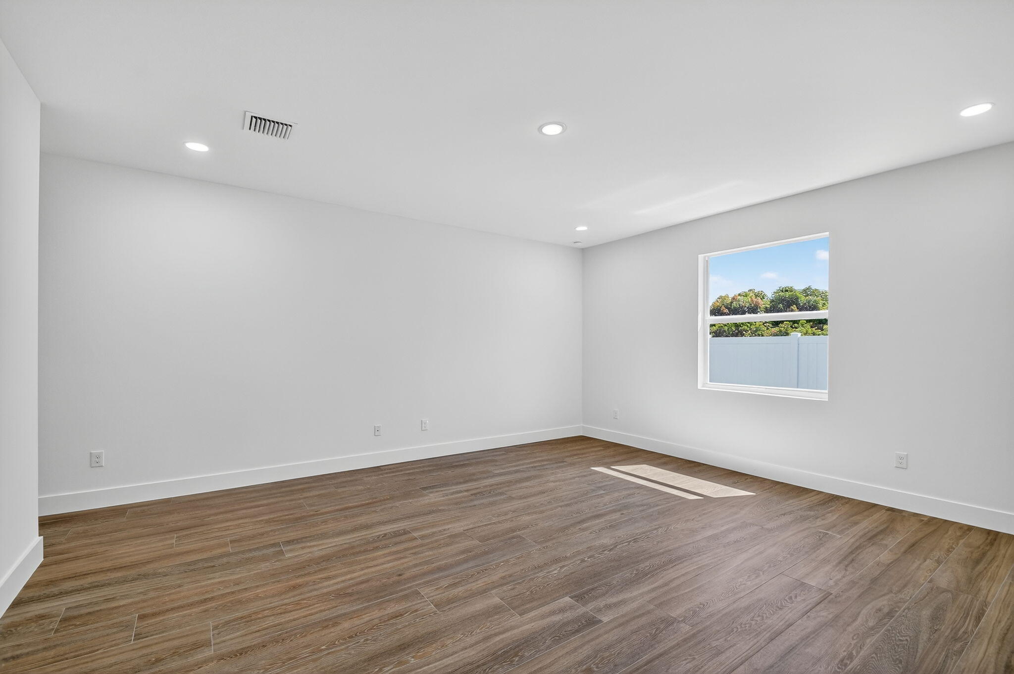 607 N Loxahatchee Drive